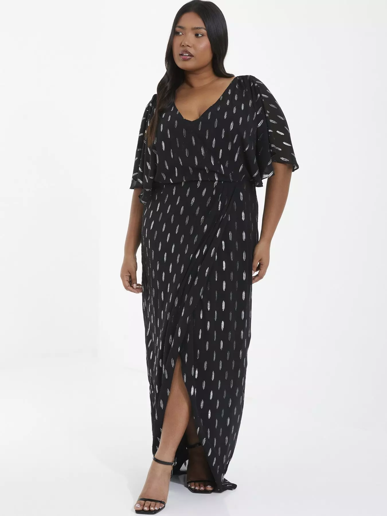 https://media.littlewoods.com/i/littlewoods/VT8FC_SQ1_0000000004_BLACK_MDf/quiz-curve-curve-black-wrap-maxi-dress.jpg?$180x240_retinamobilex2$&$roundel_littlewoods$&p1_img=new_yellow_round&fmt=webp