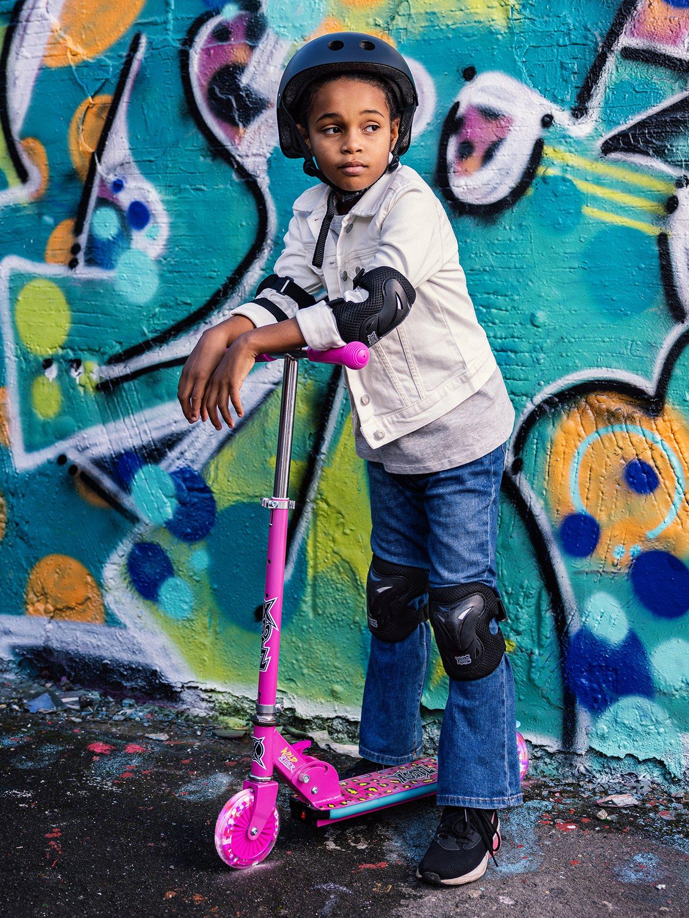 xootz-wild-rider-led-scooter-pink-leopard