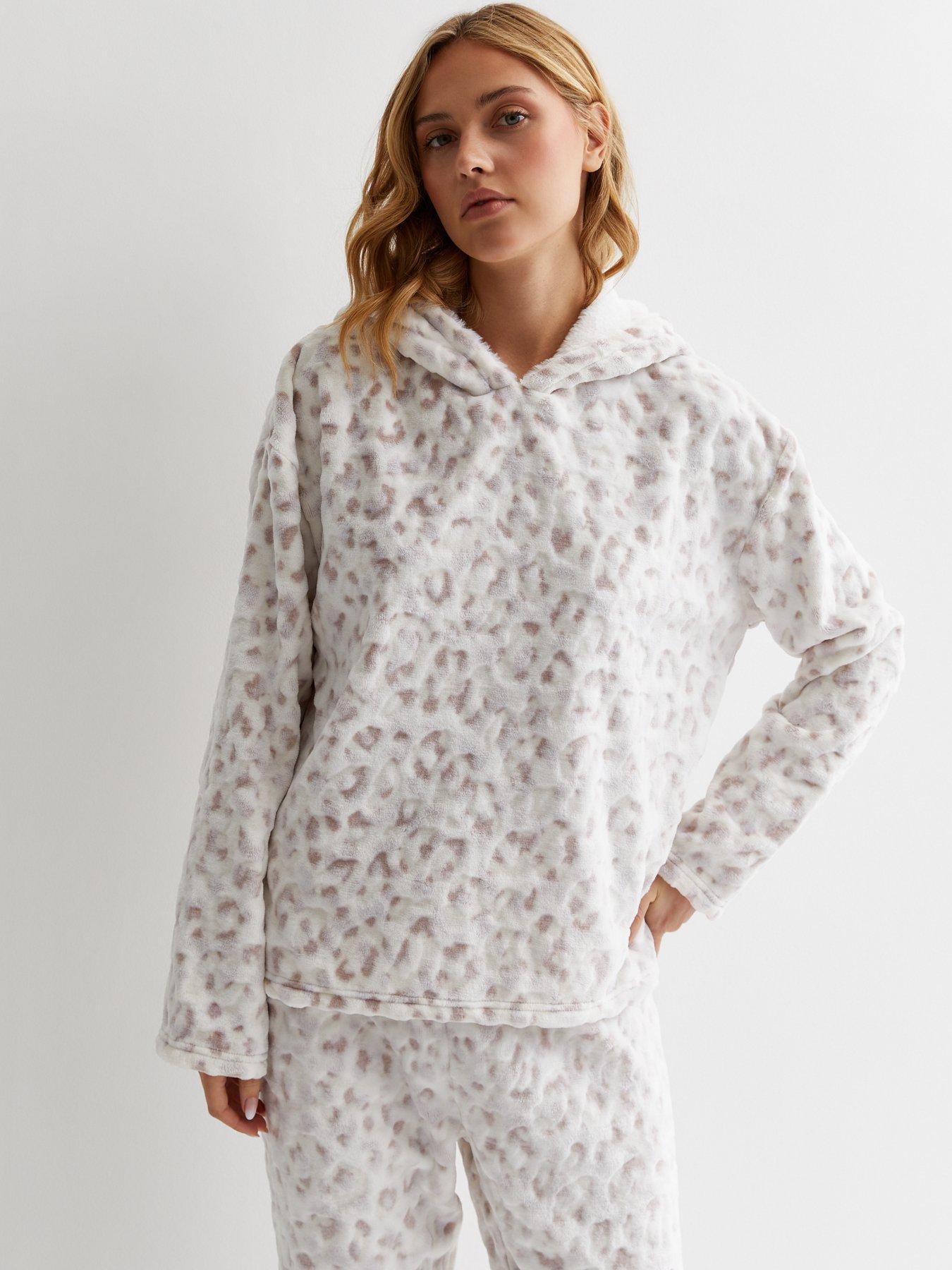 Light Grey Legging Pyjama Set with Heart Print