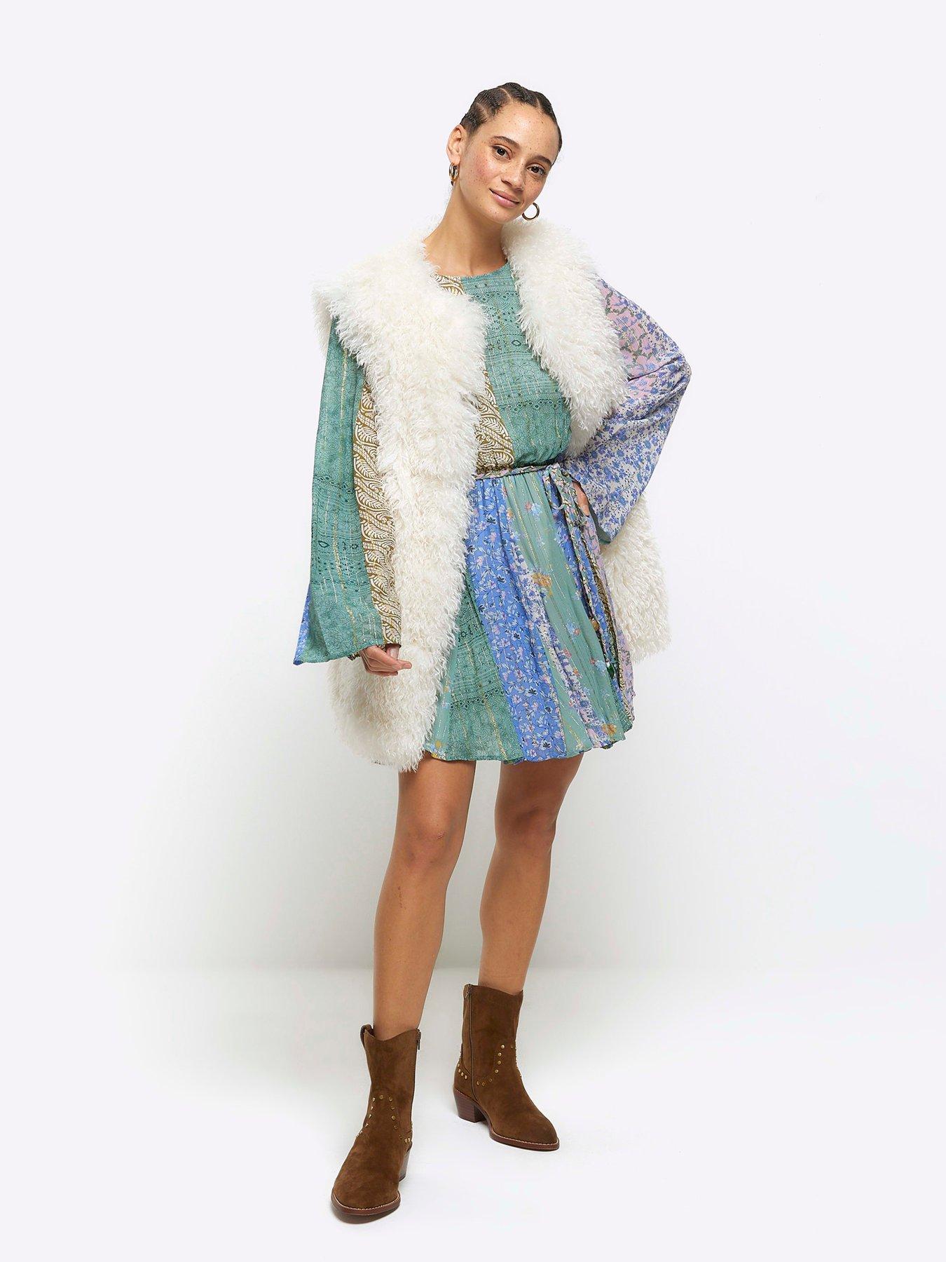 River Island Faux Fur Gilet - Cream