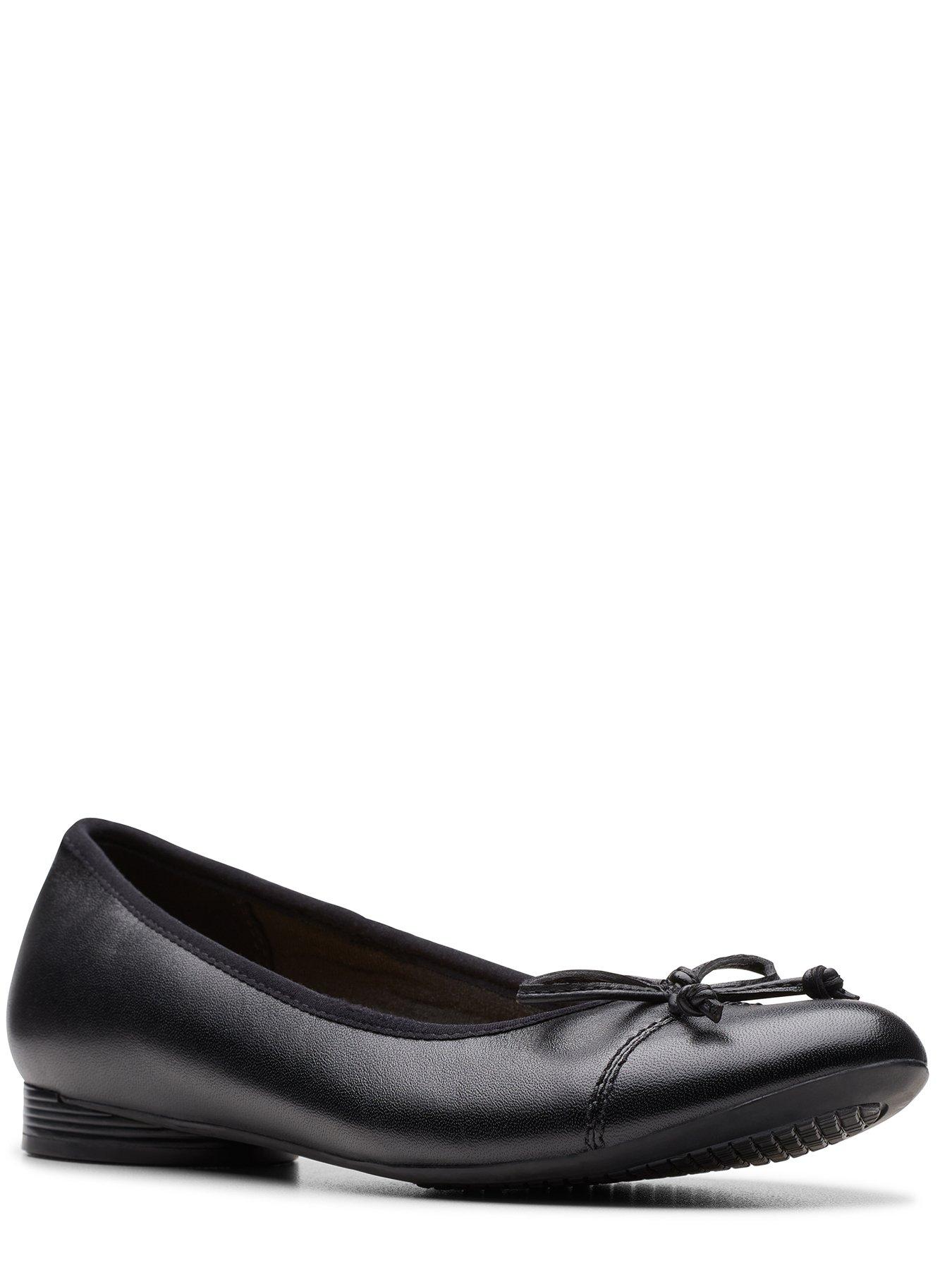 Image 2 of 7 of Clarks Womens Wide Fit Loreleigh Rae Leather Bow Ballet Pumps - Black