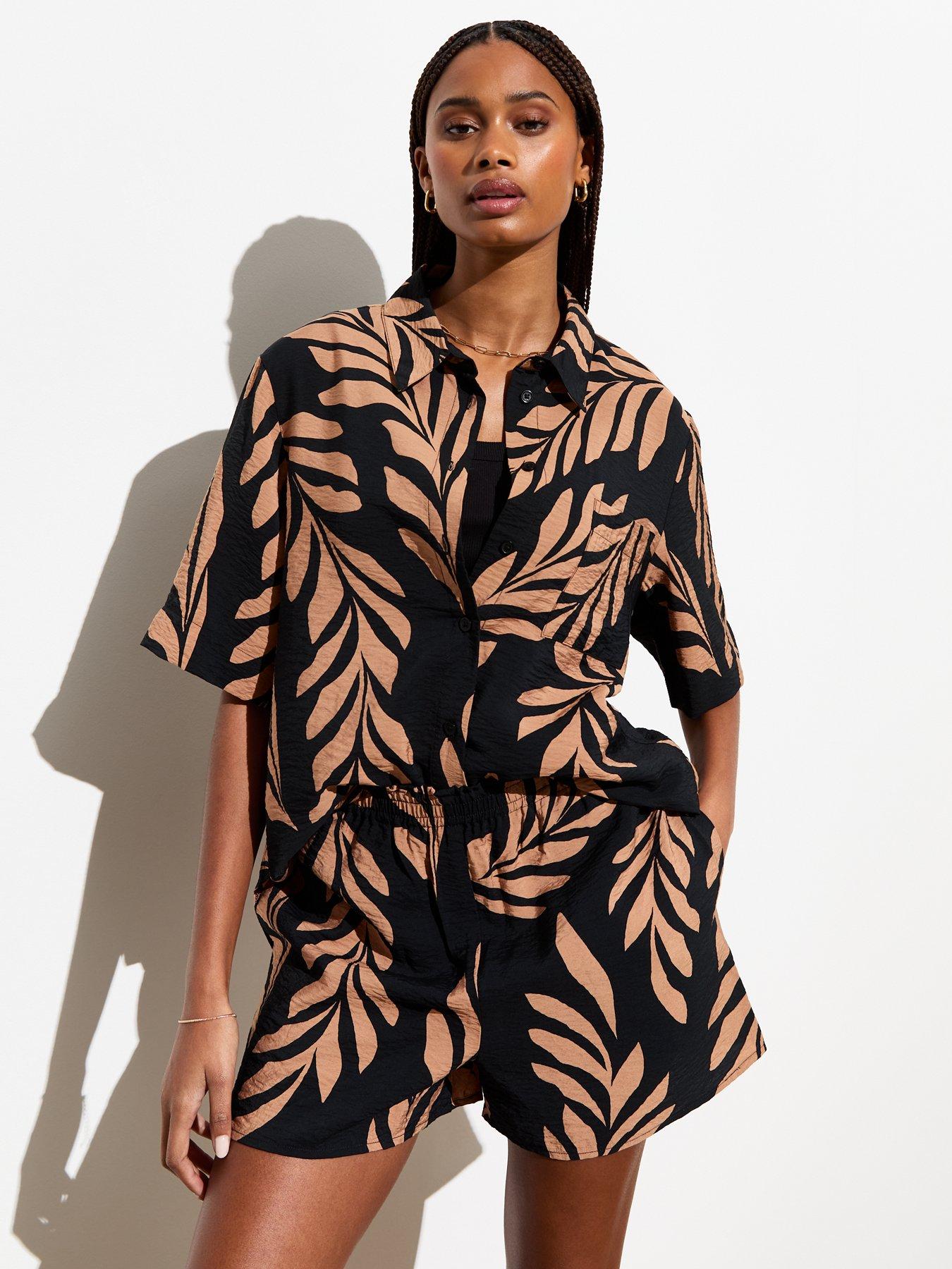 New Look Black Leaf Print Short Sleeve Shirt | littlewoods.com image.