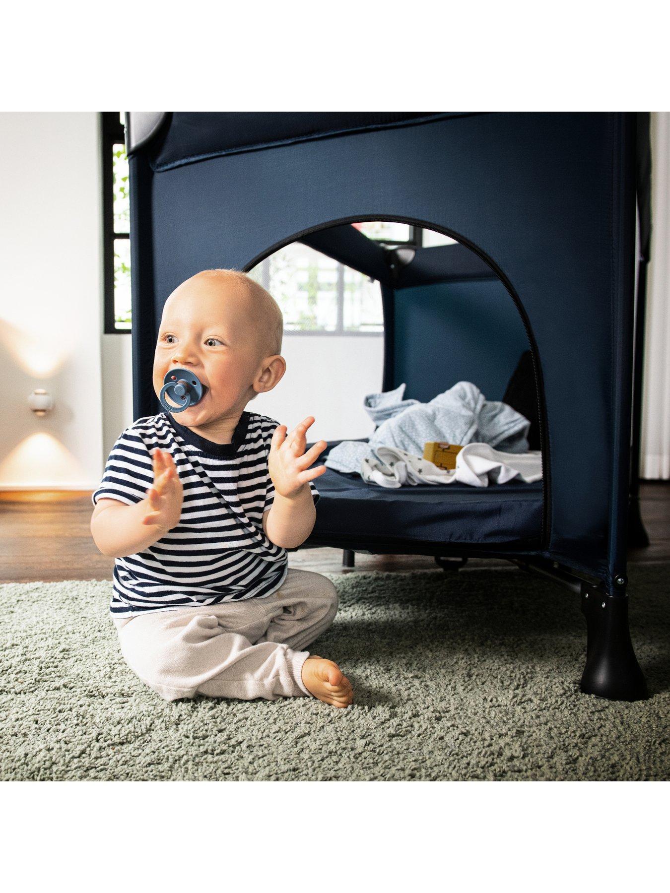 Image 7 of 7 of Hauck Dream N Play Plus Travel Cot- Grey