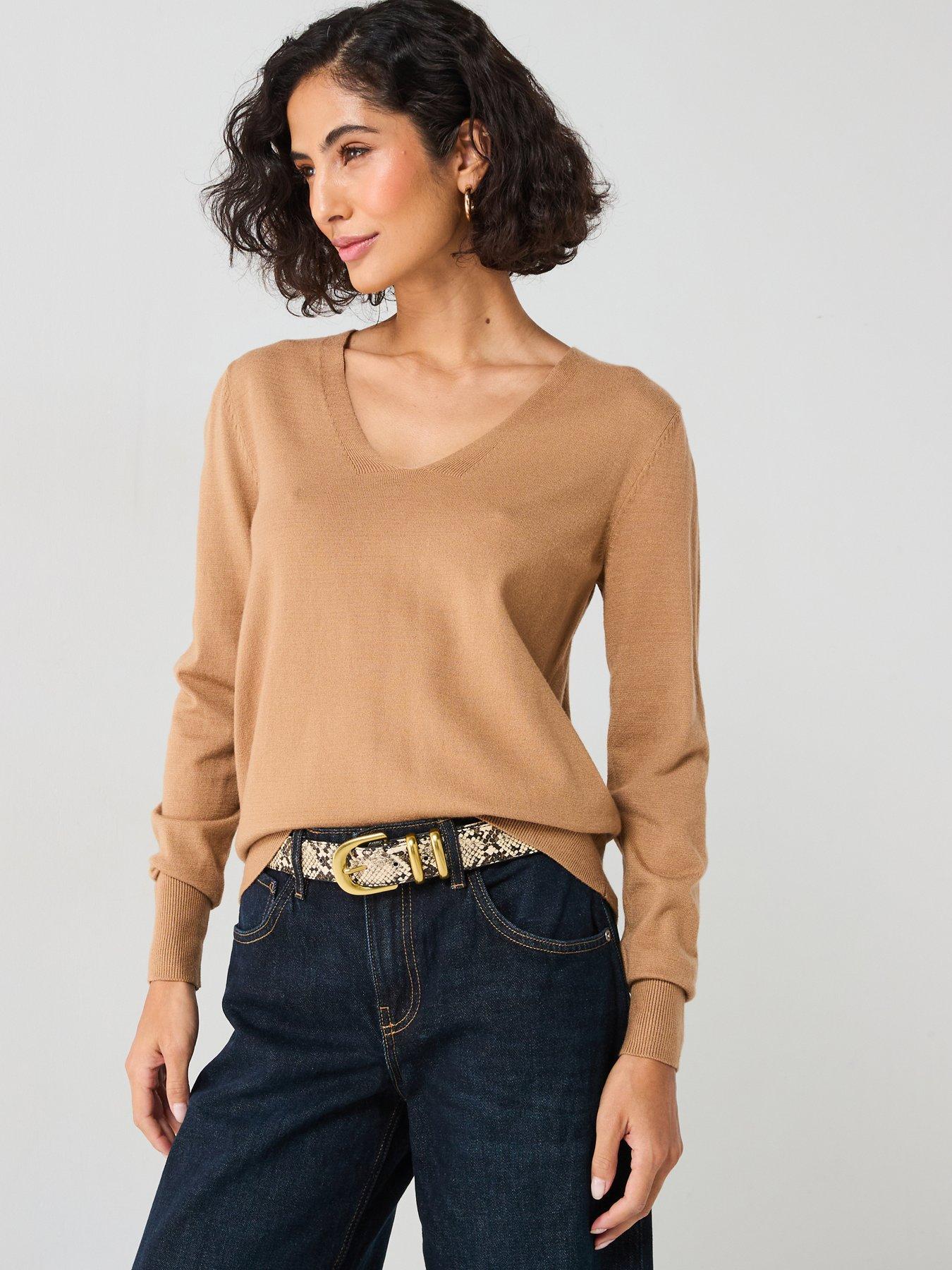 everyday-v-neck-knitted-jumper-neutral