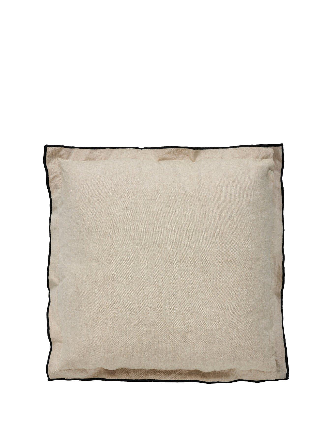  image of the-very-collection-pierre-cushion