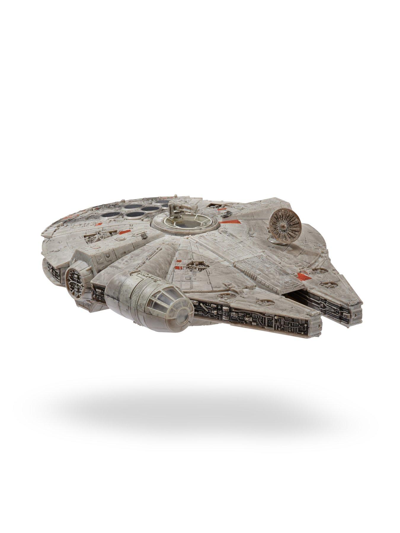 Image 3 of 7 of Star Wars Micro Galaxy Squadron Millennium Falcon - 9-Inch Assault Class Vehicle with Four 1-Inch Micro Figure Accessories