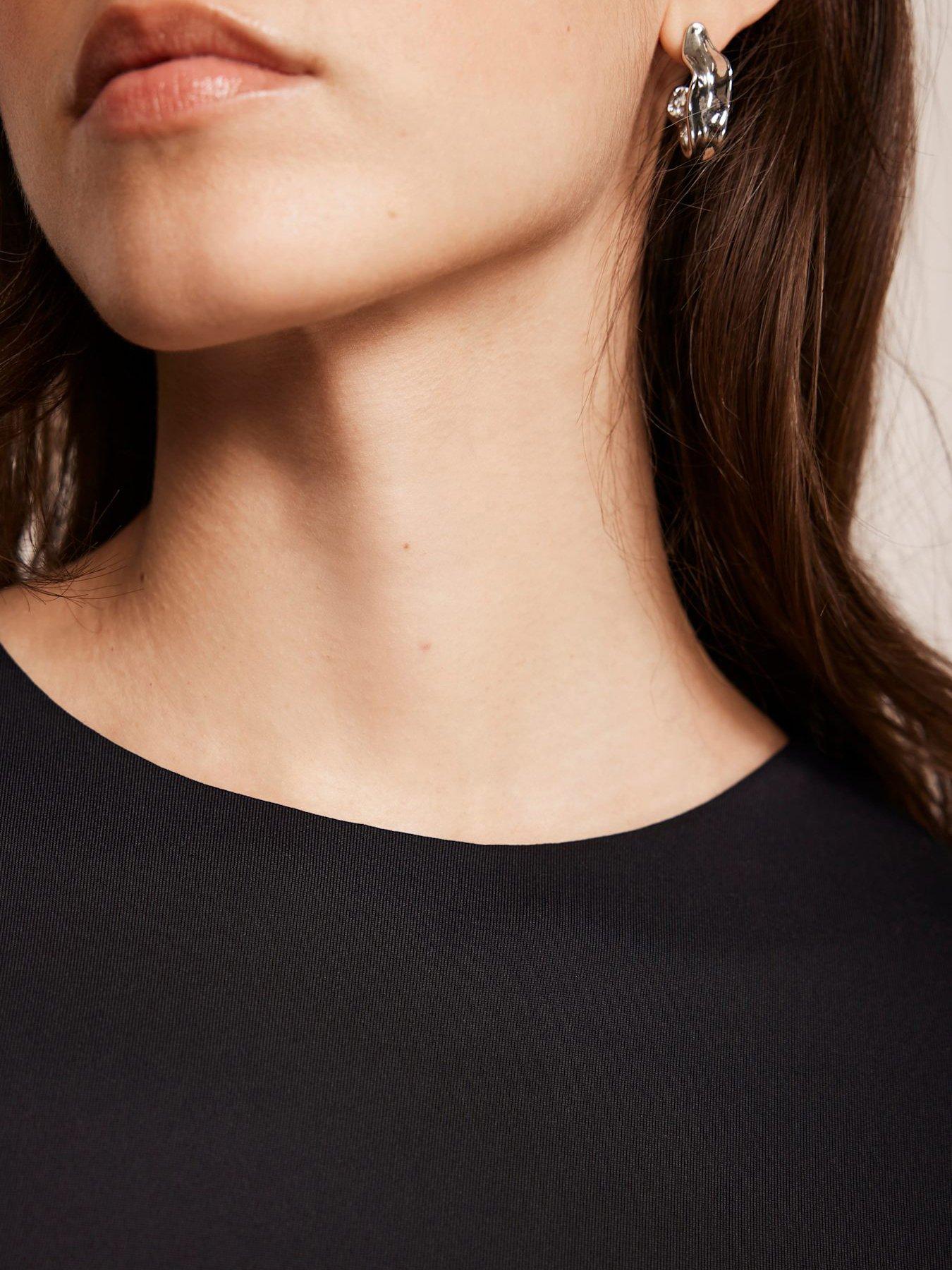 Mint velvet black top online