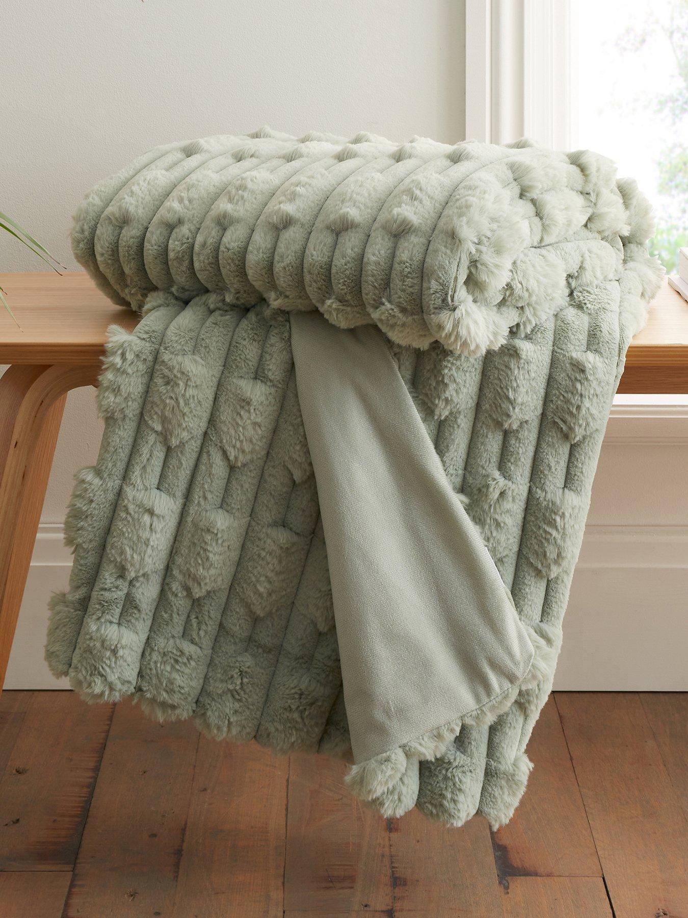 bianca-carved-faux-fur-cosy-throw-in-sage-150x200cm