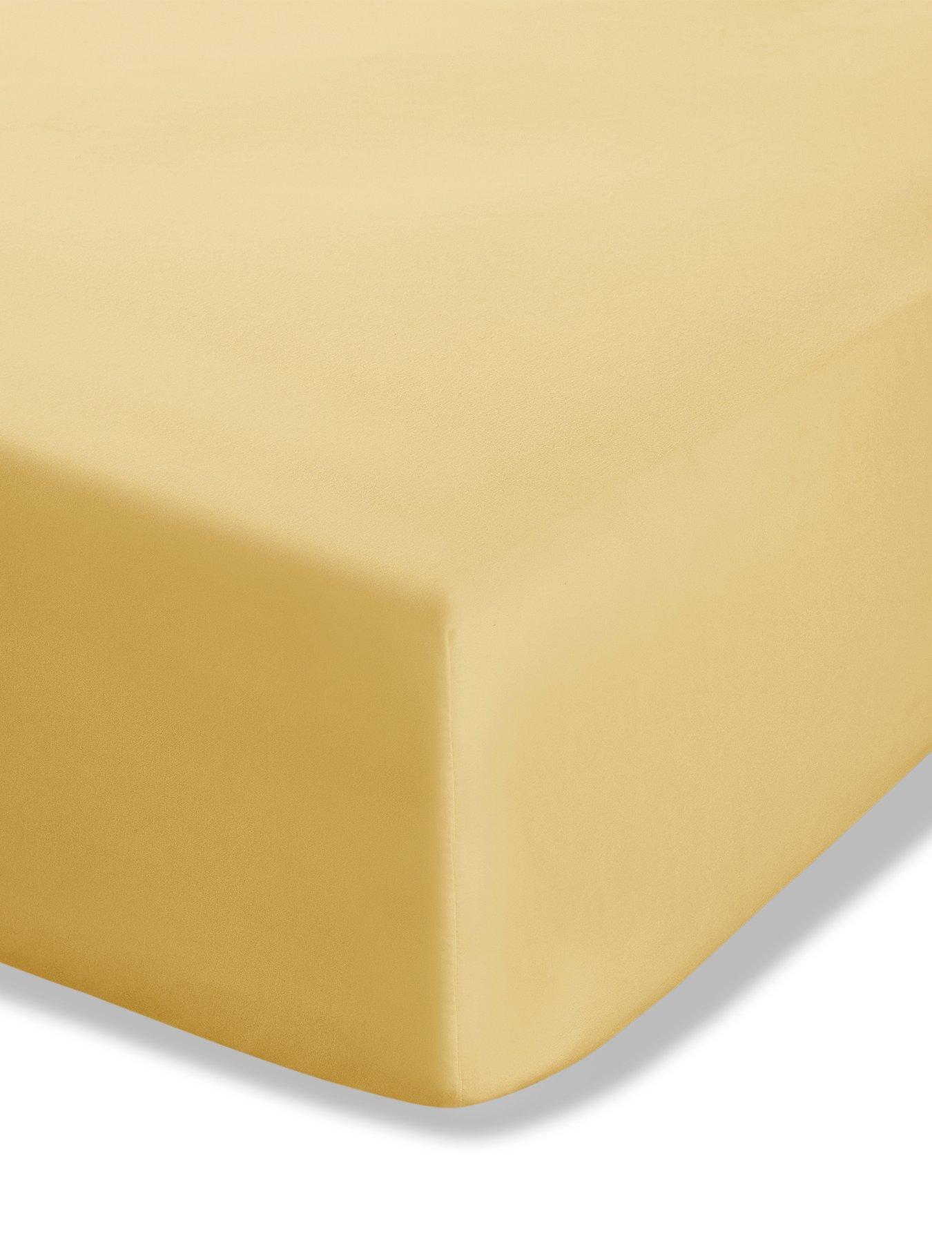 Catherine Lansfield Easy Iron Extra Deep Fitted Sheet
