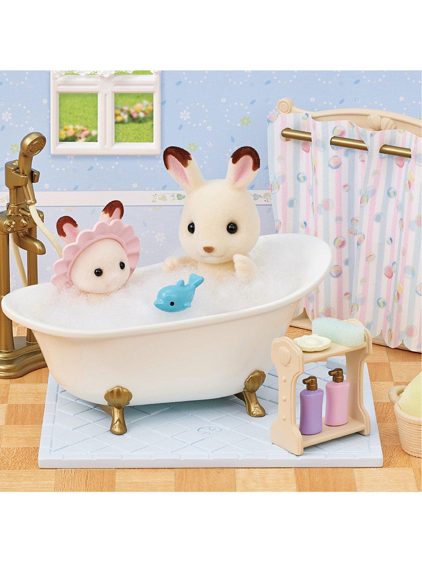 Image 3 of 4 of Sylvanian Families Bath &amp; Shower Set