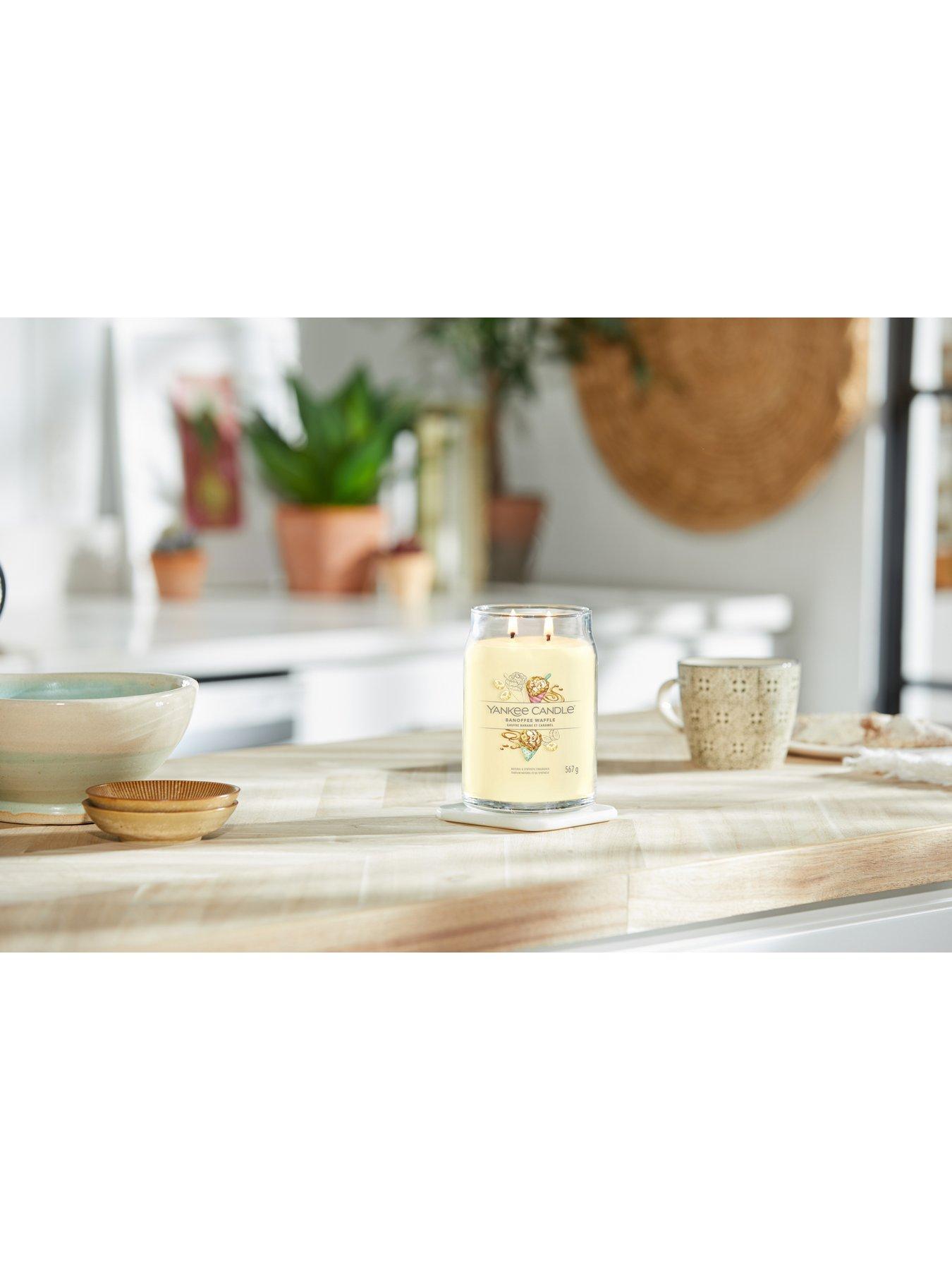  image of yankee-candle-signature-large-jar-candle-ndash-banoffee-waffle