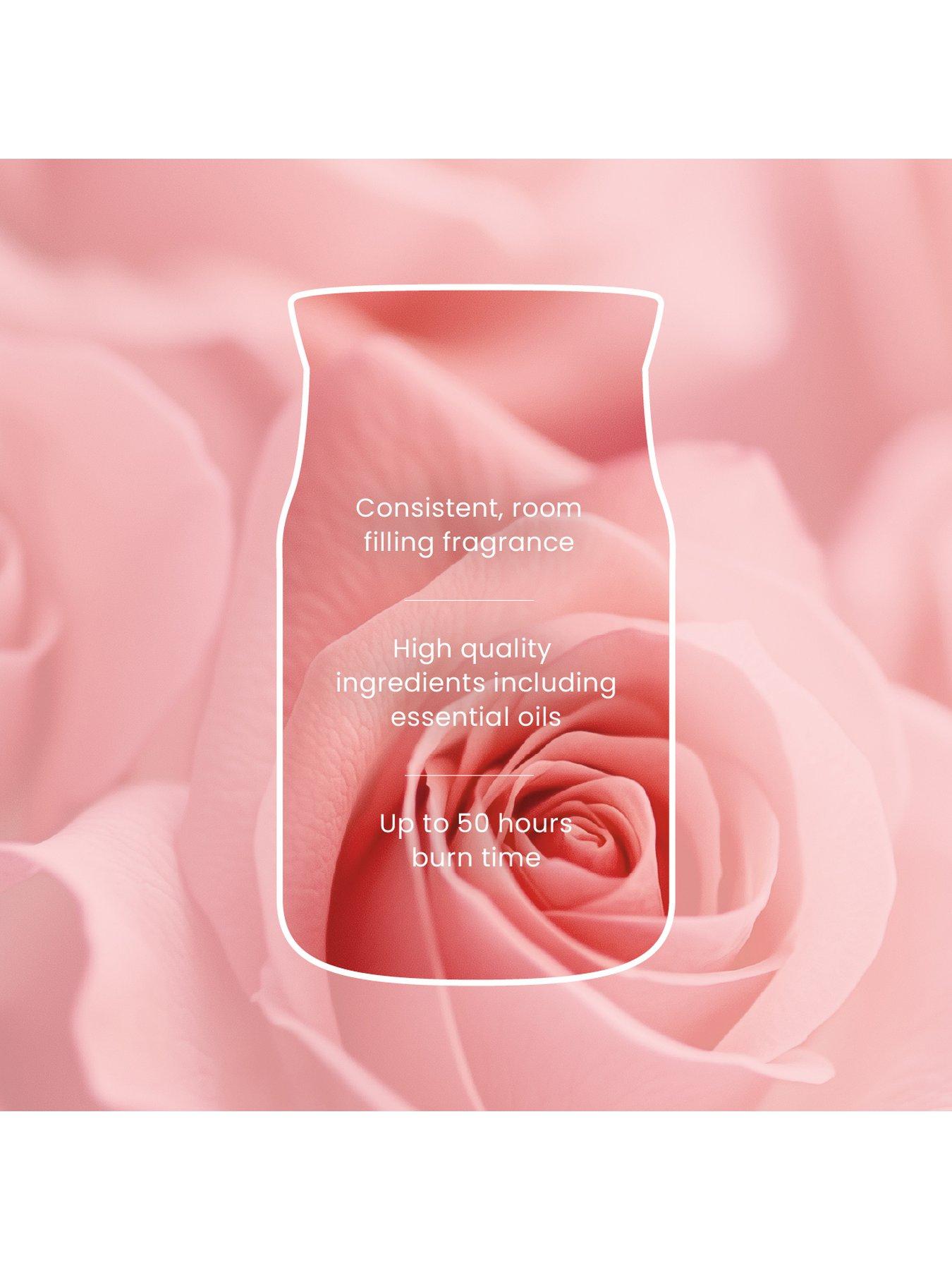 Image 2 of 5 of Yankee Candle Signature Large Jar Candle &ndash; Fresh Cut Roses