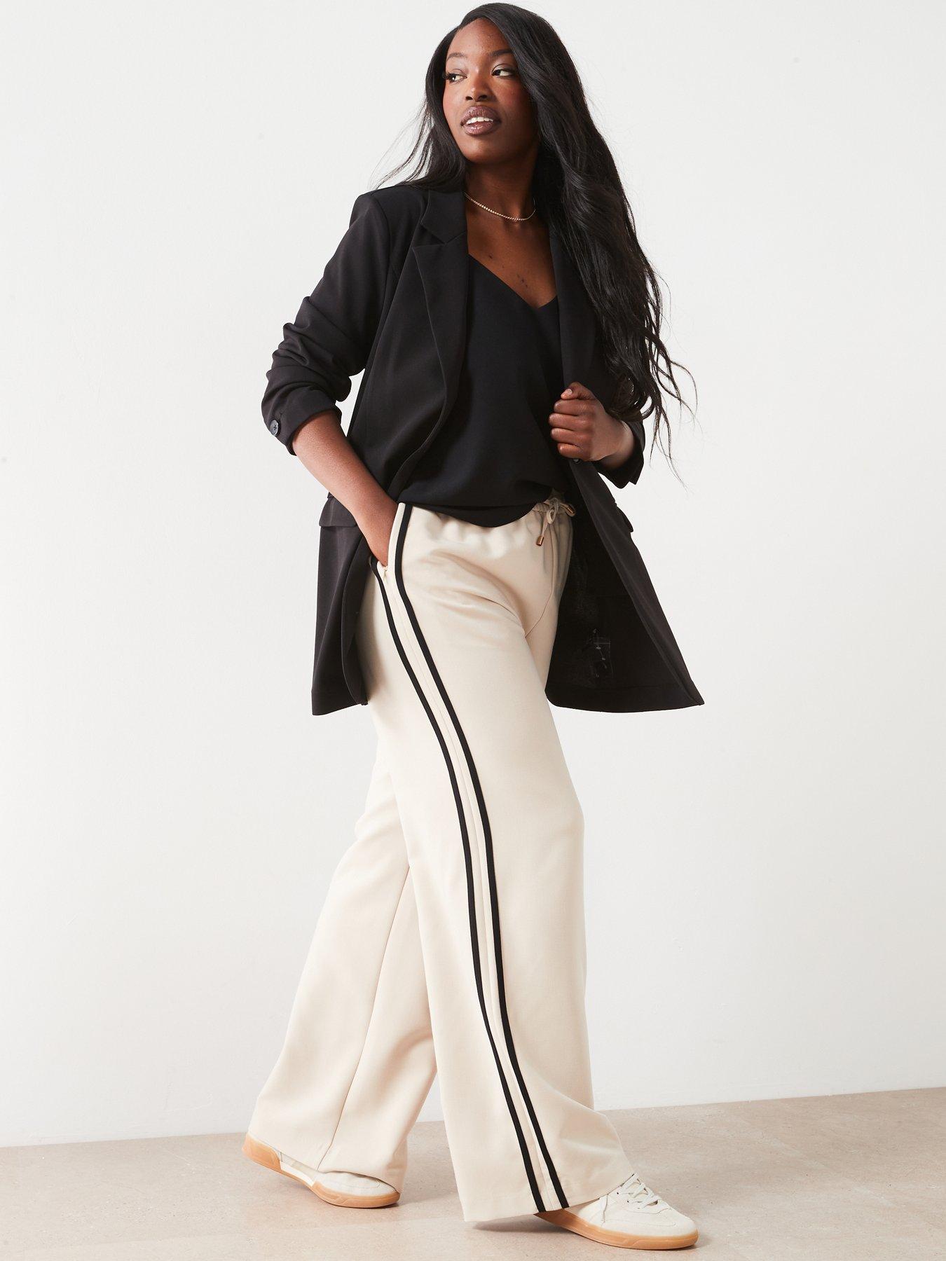  image of the-very-collection-curve-essential-longline-cami-black