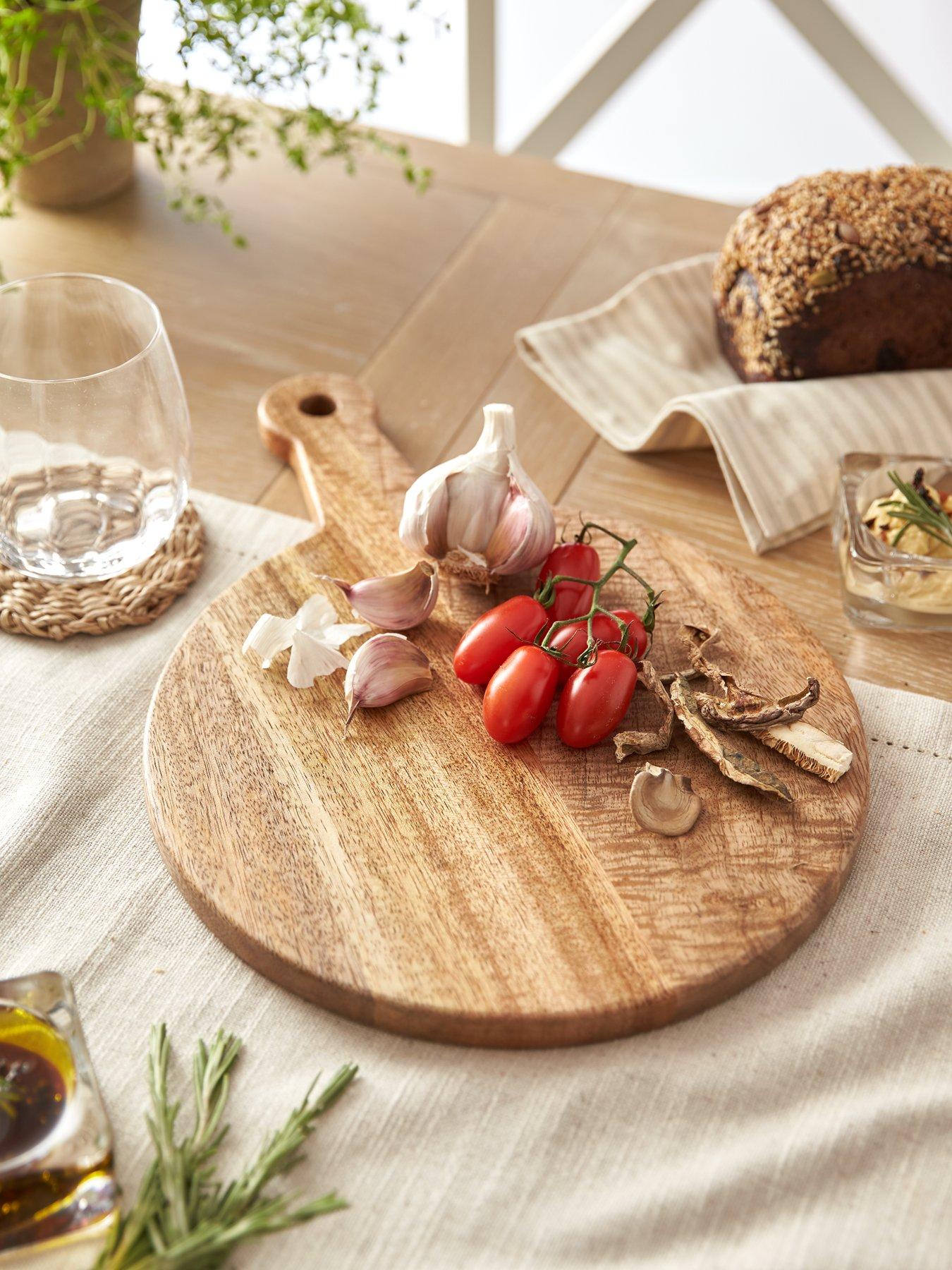 the-very-collection-mango-small-round-serving-board-with-handle