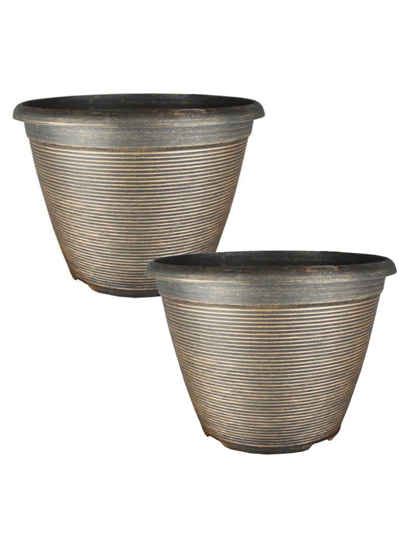 you-garden-pair-of-helix-planters-black-bronze-10