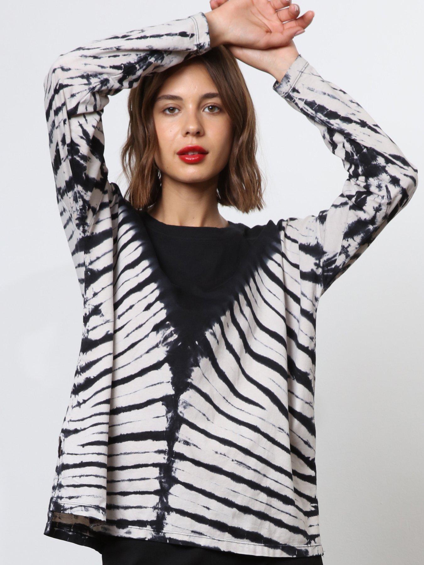 undefined Oversized Long Sleeve Top - Black