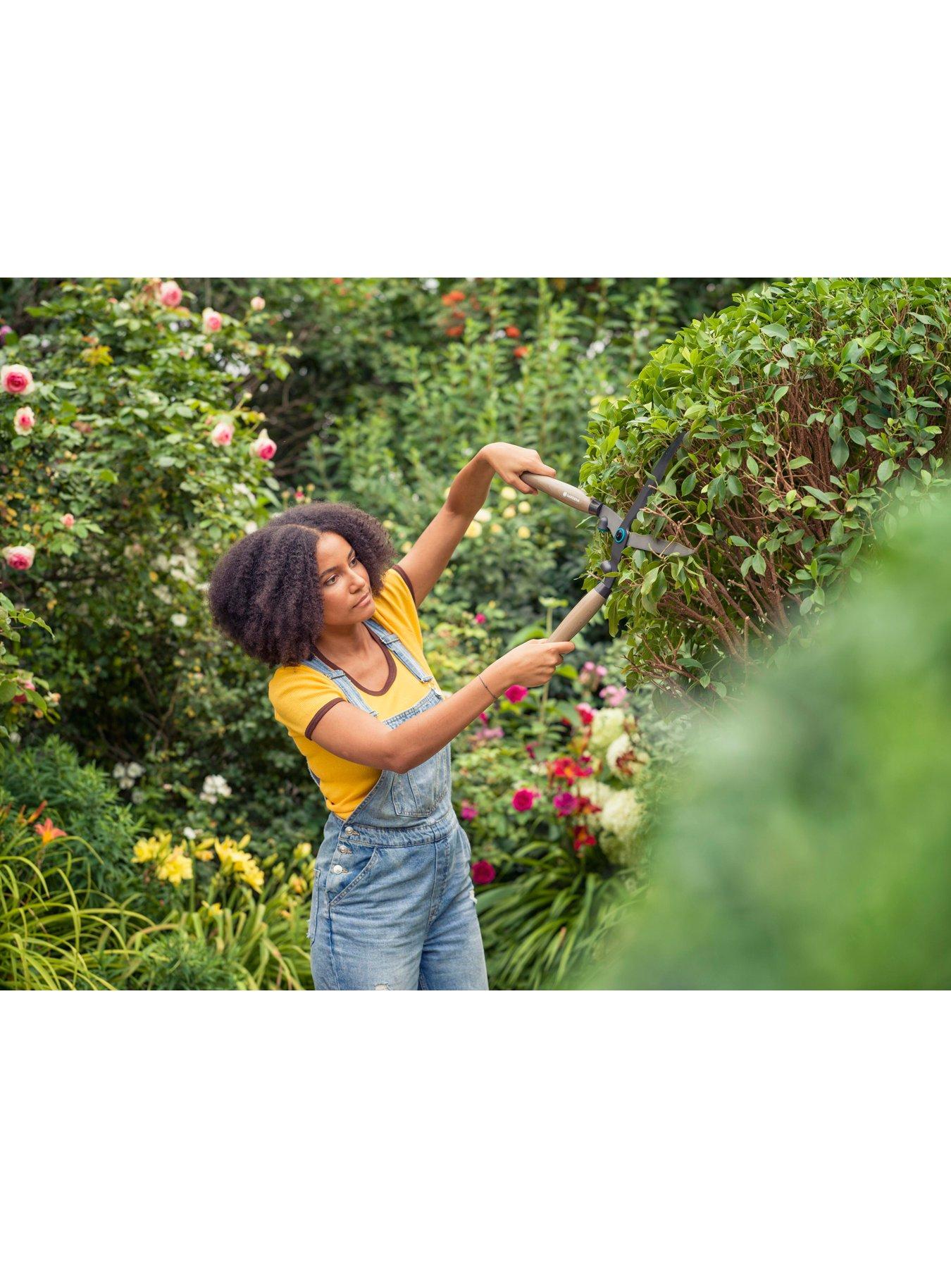  image of gardena-naturecut-hedge-shears-and-secateurs