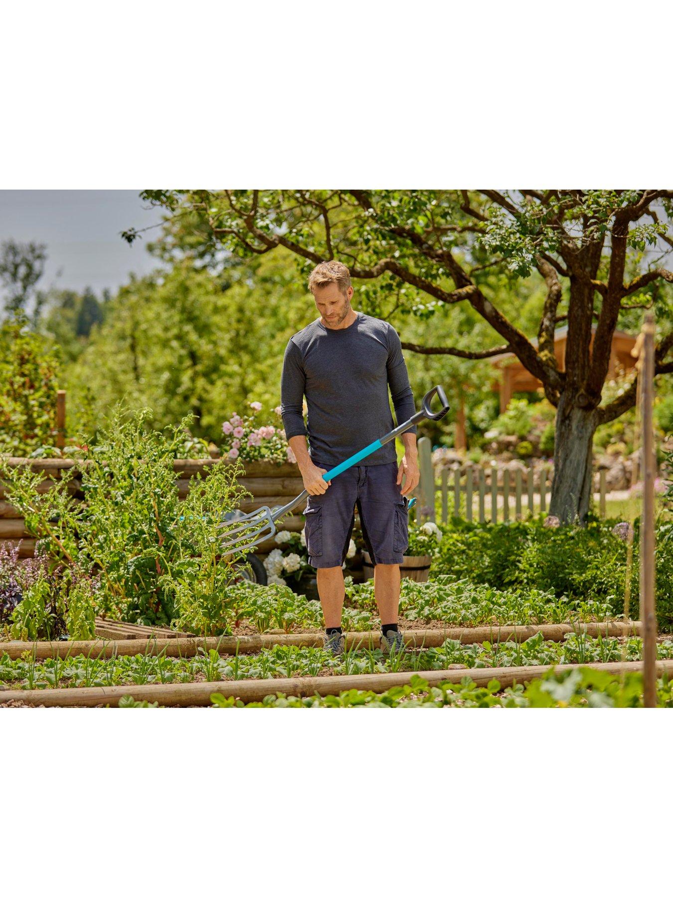 Image 2 of 5 of Gardena ClassicLine Digging Fork + Gloves