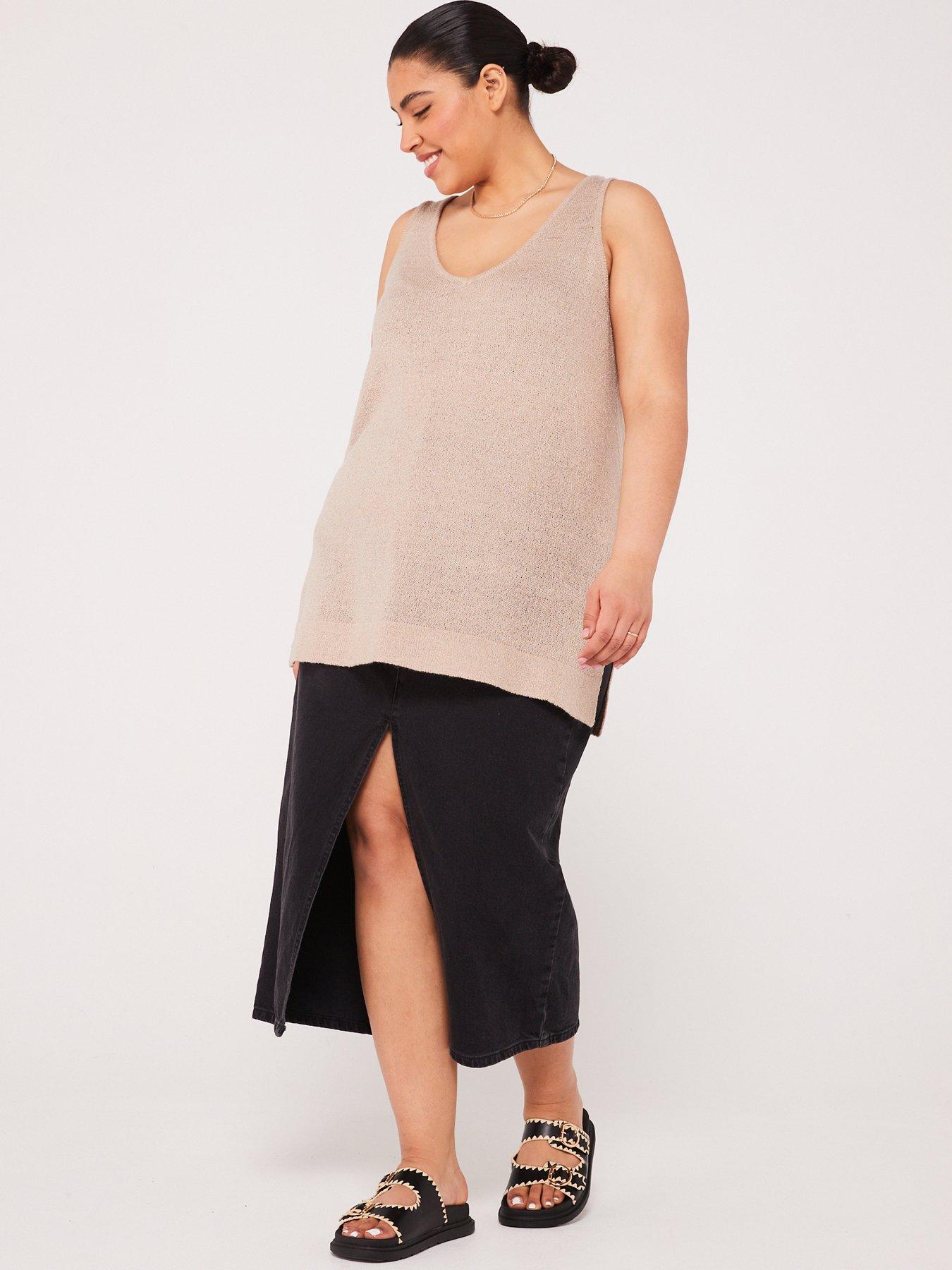  image of yours-curve-epp-vest-smiling-yarn-natural