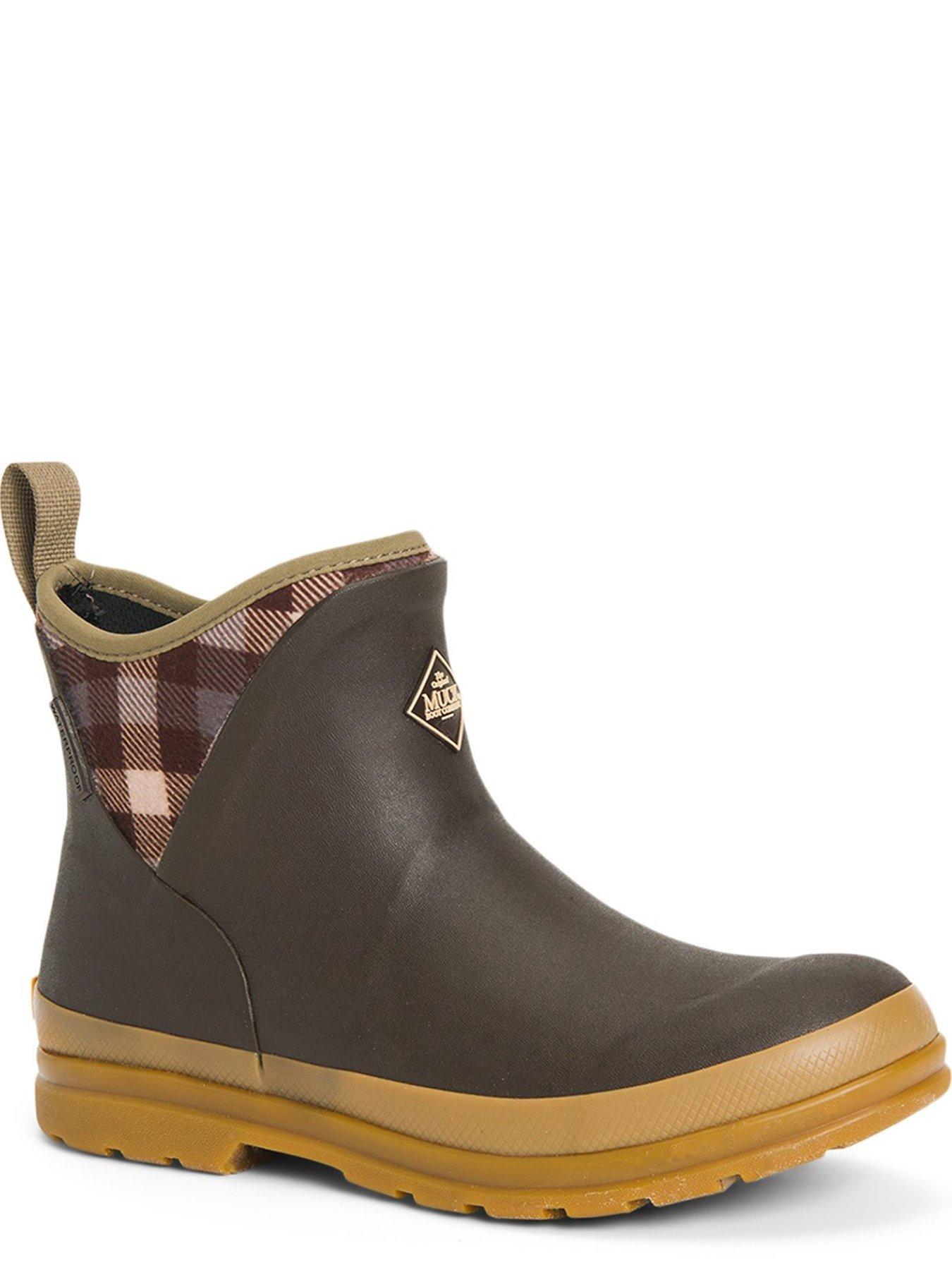  image of muck-boots-ladies-ws-originals-ankle-brown