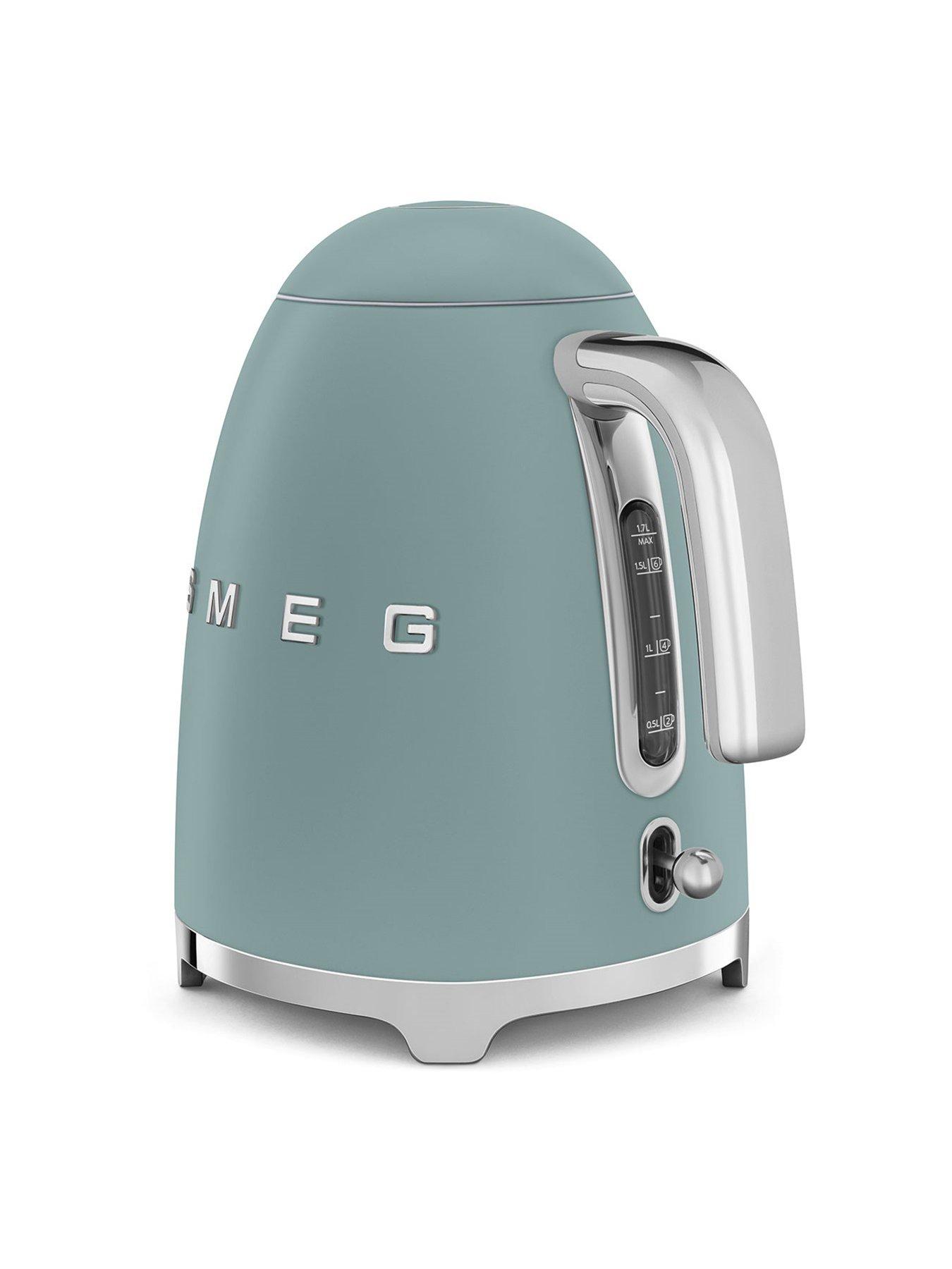  image of smeg-klf03-retro-style-jug-kettle-300w-17l-matte-emerald-green