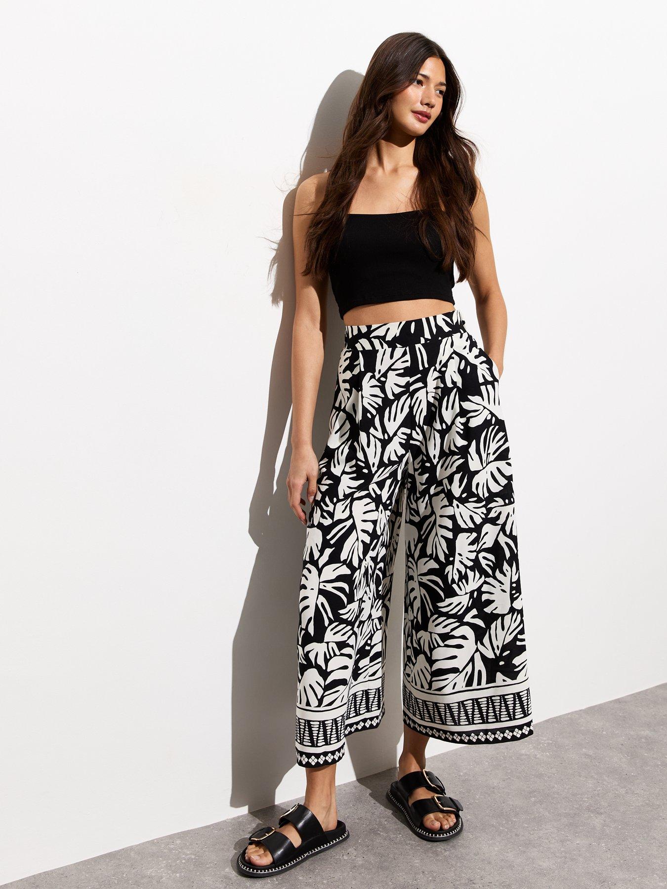 New Look Black Leaf Print Crop Wide Leg Trousers | littlewoods.com