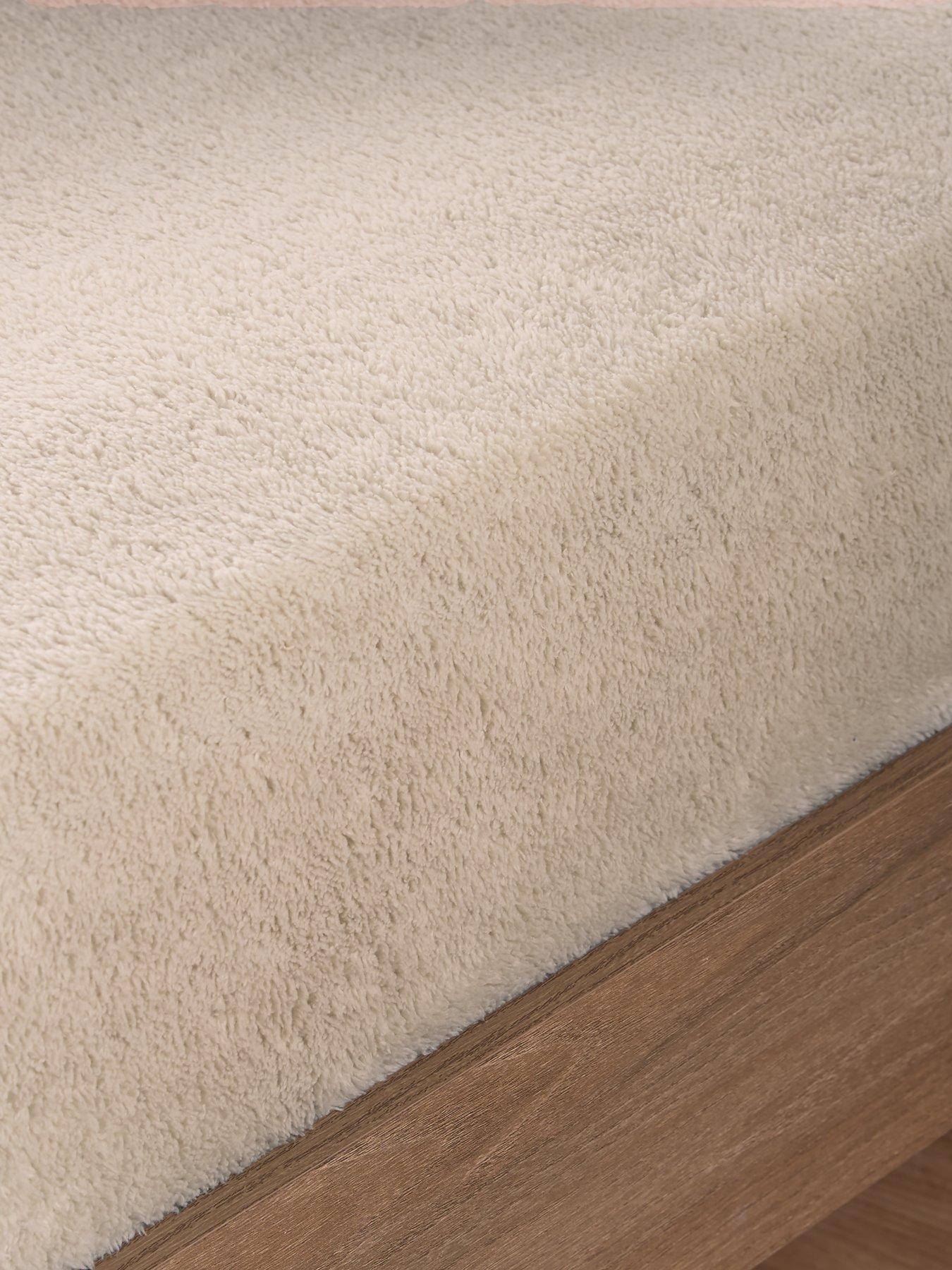 Image 3 of 4 of Very Home Teddy Fleece Fitted Sheet in Natural