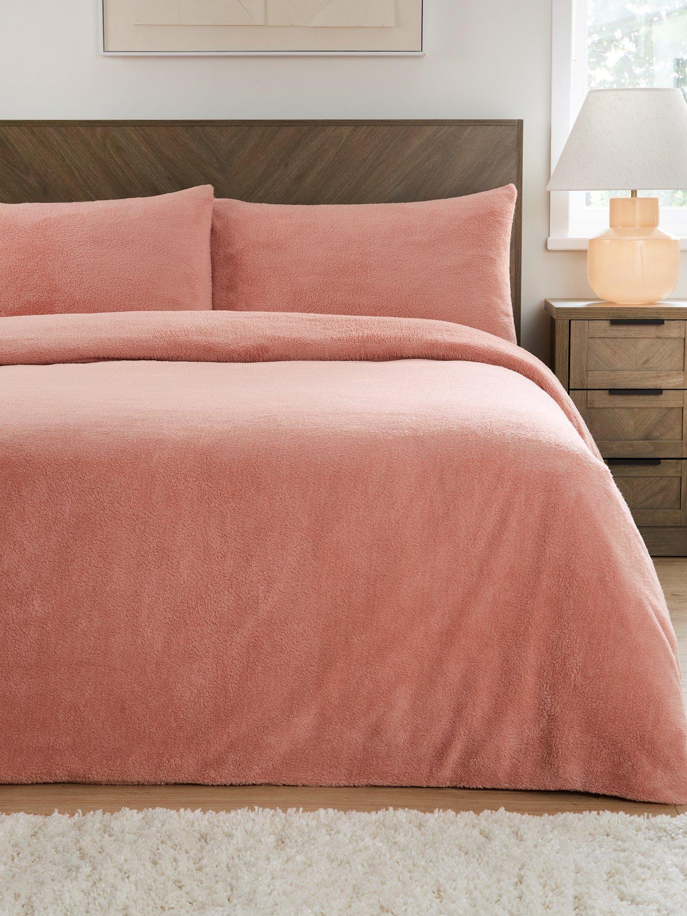 undefined Teddy Fleece Duvet Cover Set in Pink