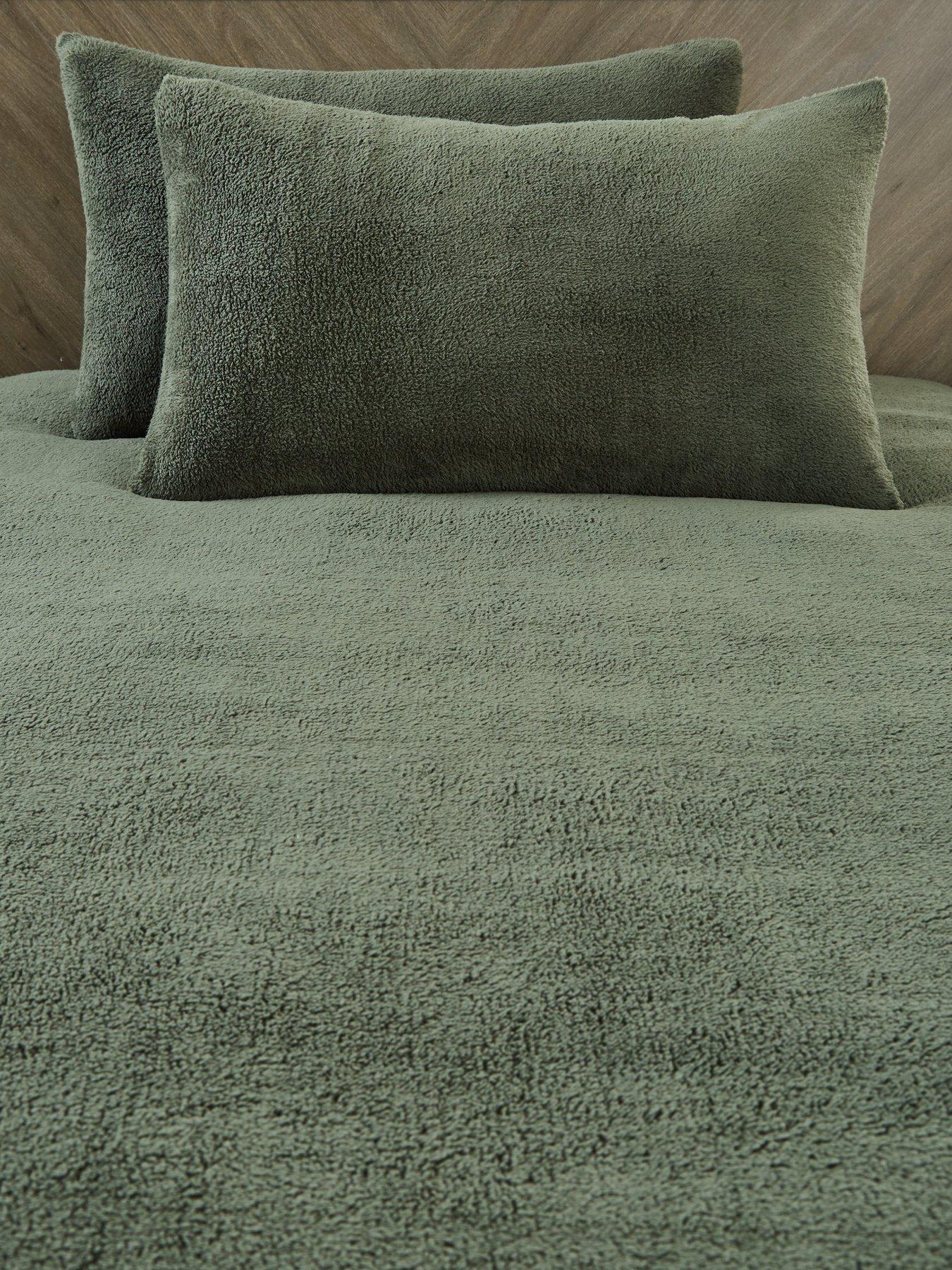  image of everyday-teddy-fleece-duvet-cover-set-in-green