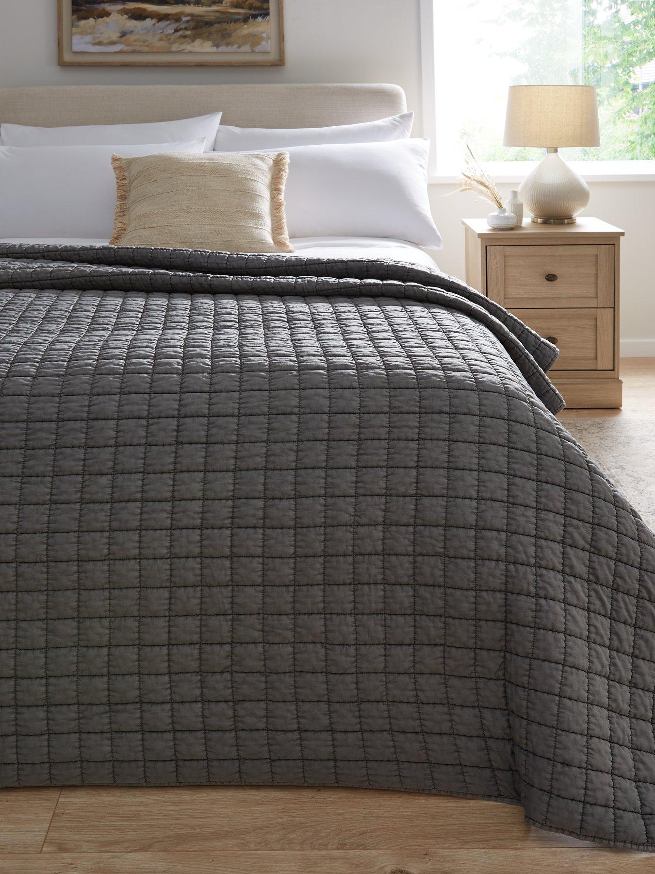 Very Home Washed Quilted Microfibre Bedspread Throw - Charcoal