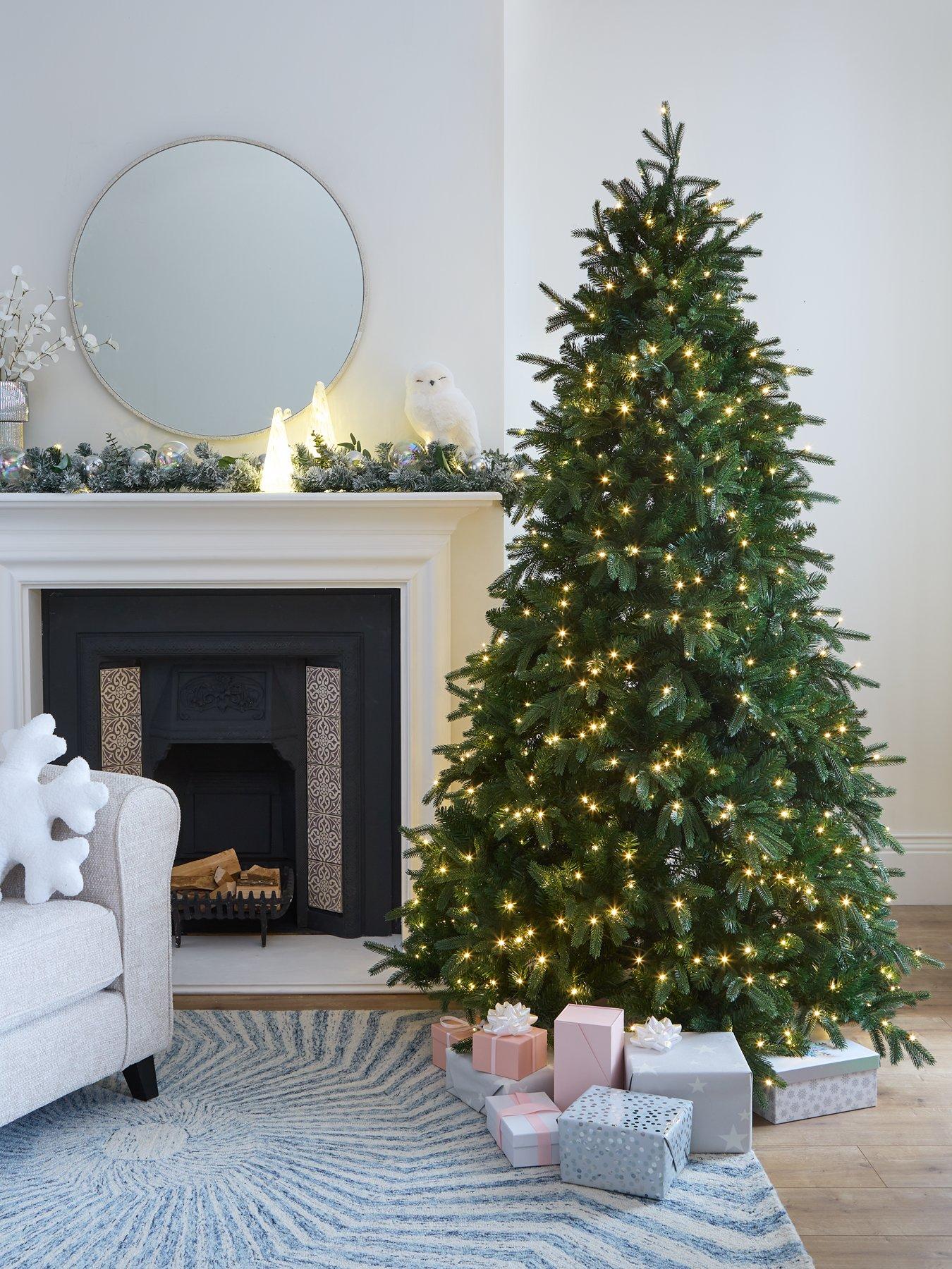 The Very Collection Marbury 7ft (210 cm) Pre-Lit Christmas Tree