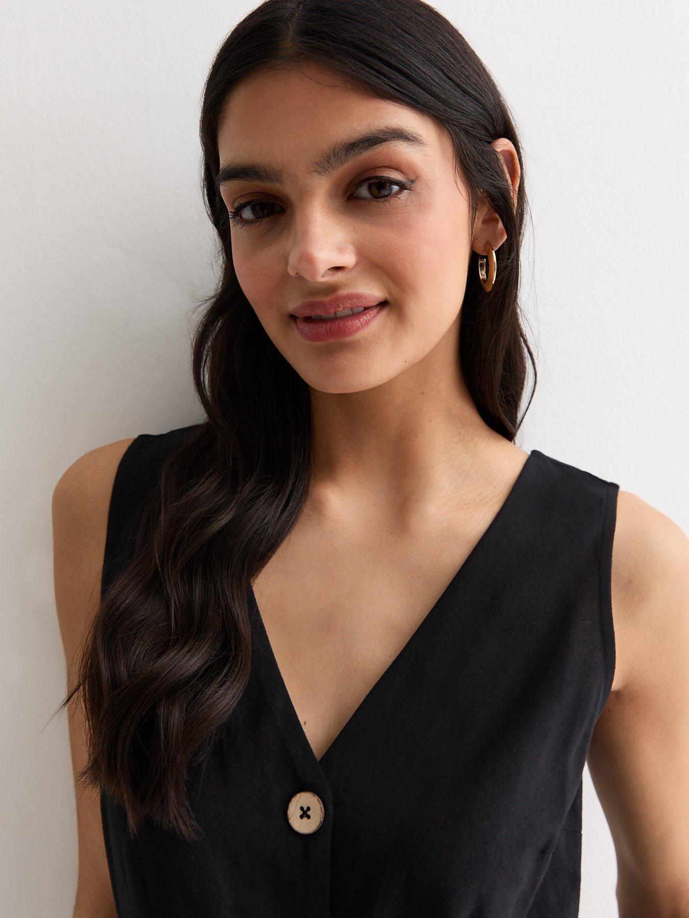 Image 4 of 4 of New Look Black Sleeveless Button Through Jumpsuit