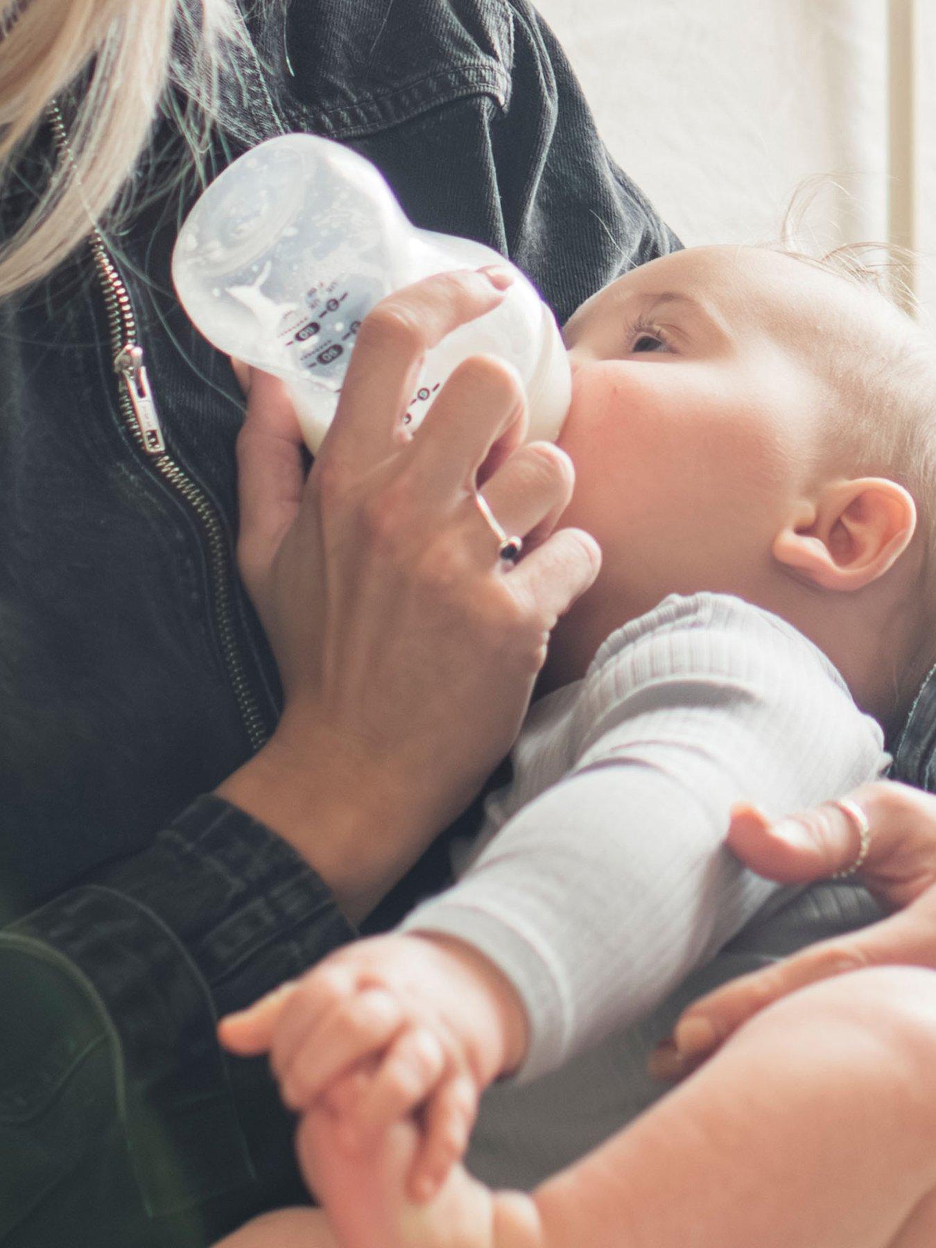 Image 4 of 8 of Tommee Tippee Natural Start Newborn Starter Kit - Clear