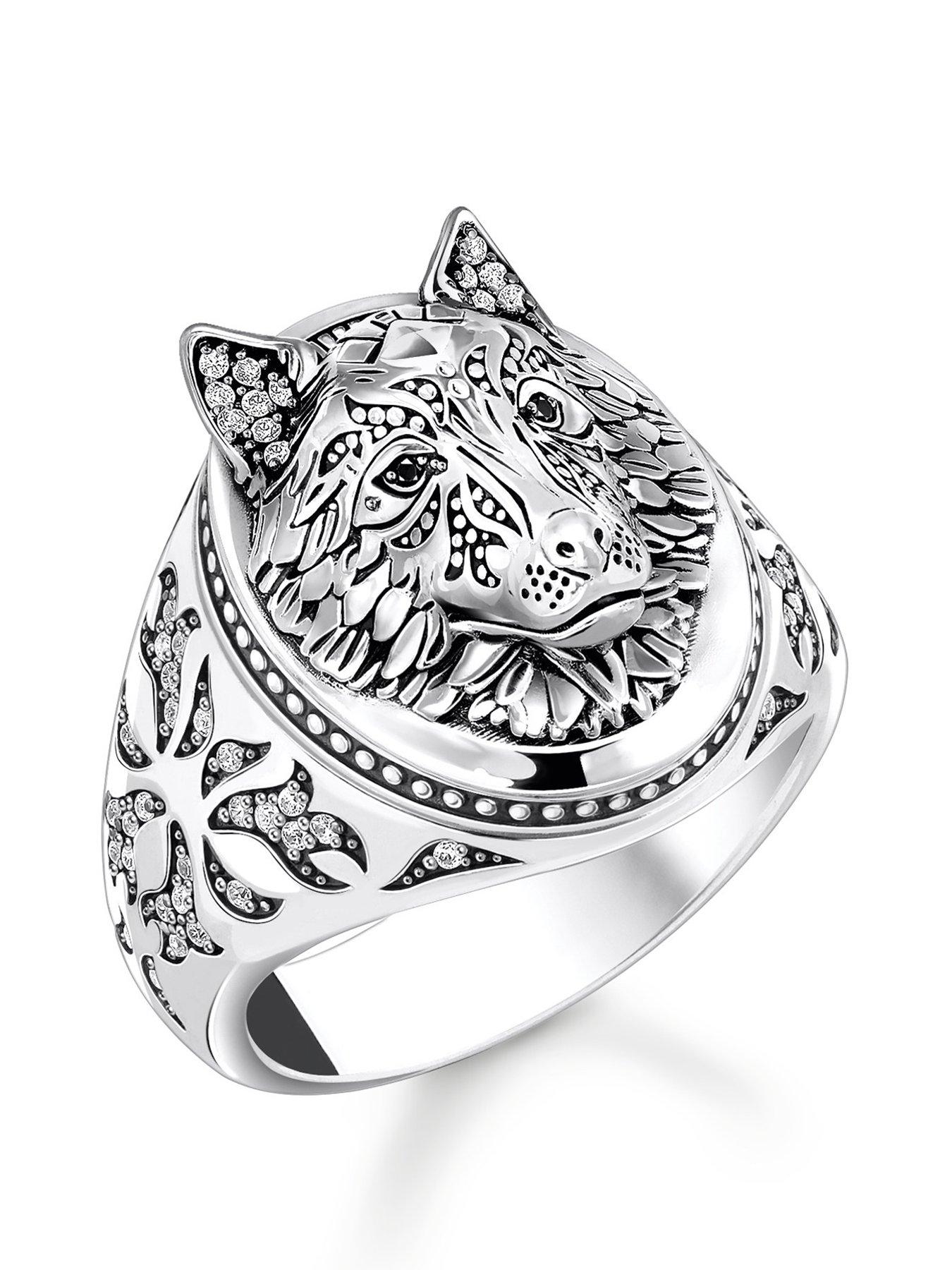 thomas-sabo-rebel-wolf-signet-ring-statement-of-strength-and-courage-detailed-3d-wolf-face-hand-set-stones-in-silver-fur-lateral-fur-pattern