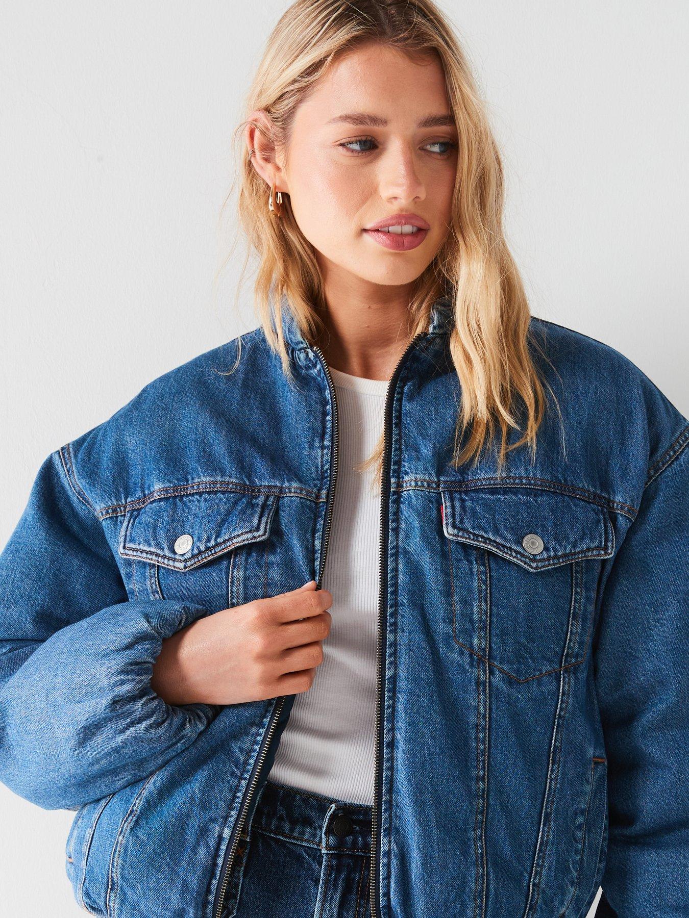 Image 4 of 4 of Levi's 90s Padded Trucker Denim Jacket - Plushy