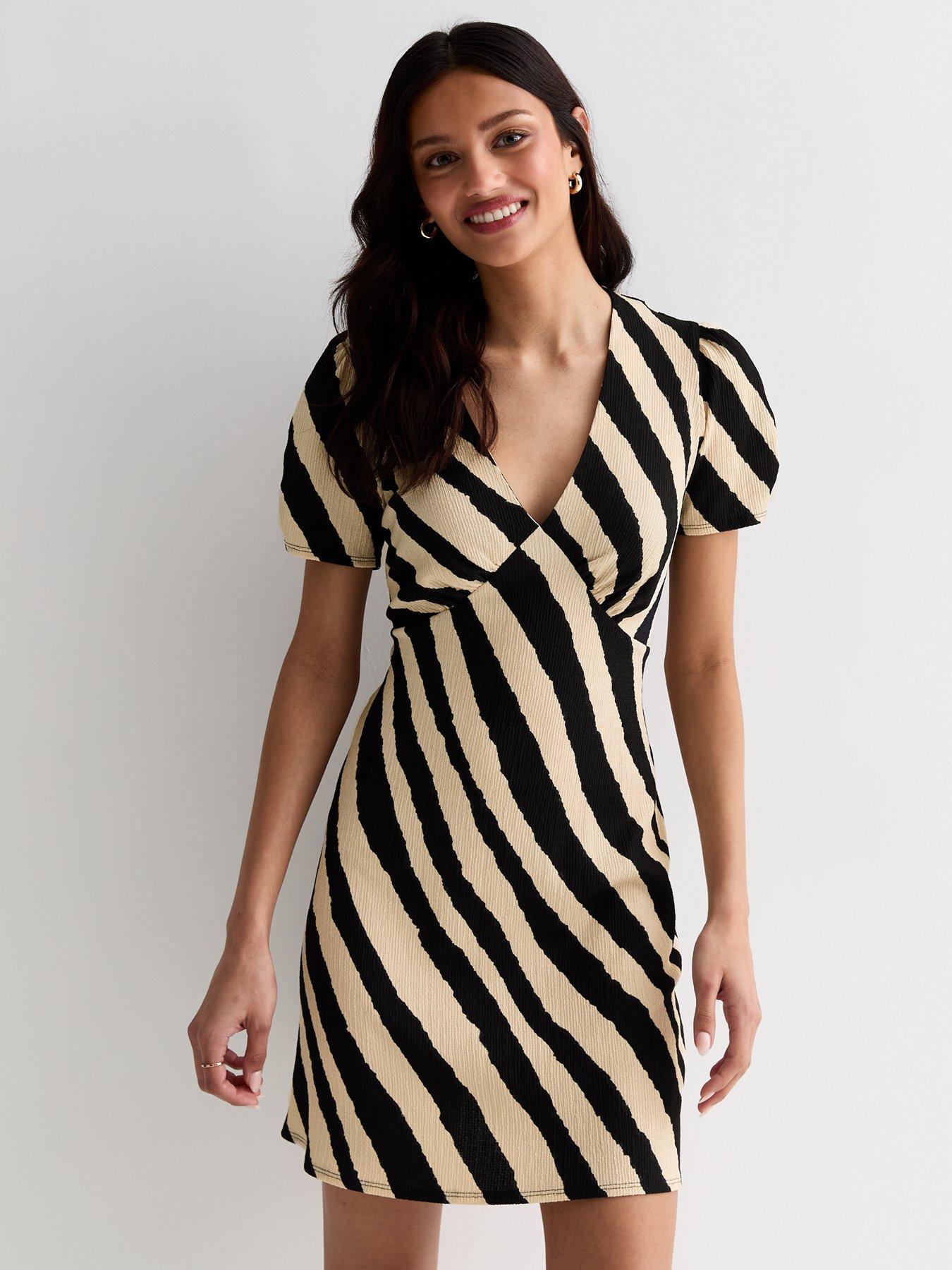 New Look Black Diagonal Stripe Crinkle Short Sleeve Mini Dress ...
