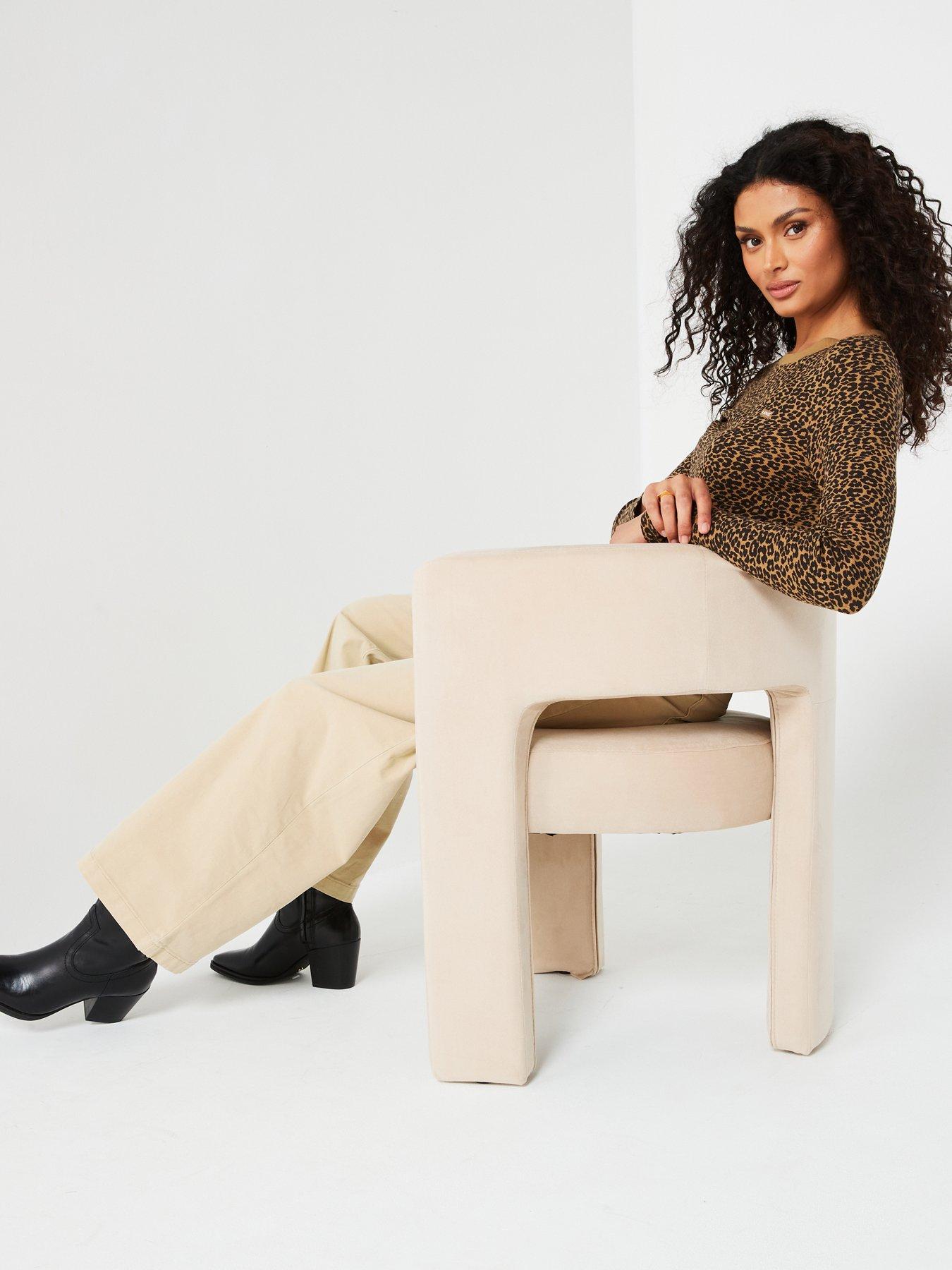 Image 6 of 6 of Levi's Essential Housemark Long-sleeve Tee - Cheetah Ermine - Brown