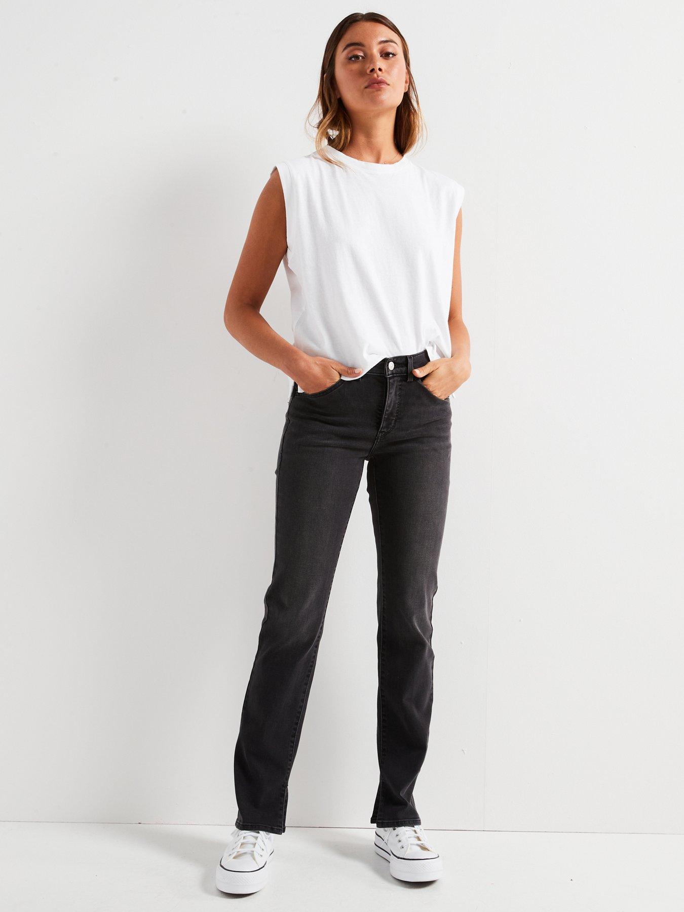 Image 6 of 6 of Levi's 314 Shaping Straight Leg Jean - Lava Rock - Black