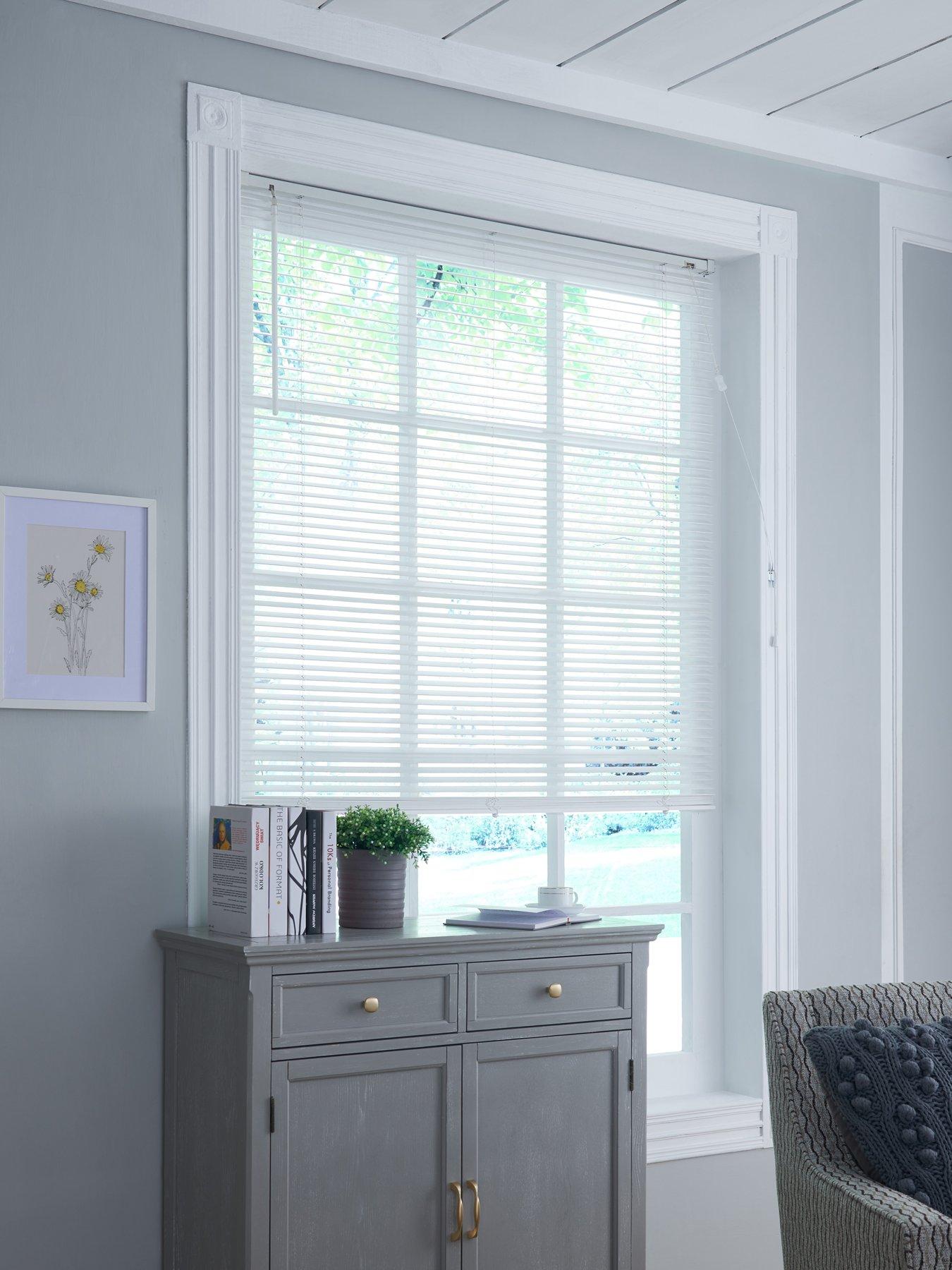 Image 4 of 6 of The Very Collection Wooden Venetian Blind - 25 mm slats - FSC&reg; Certified