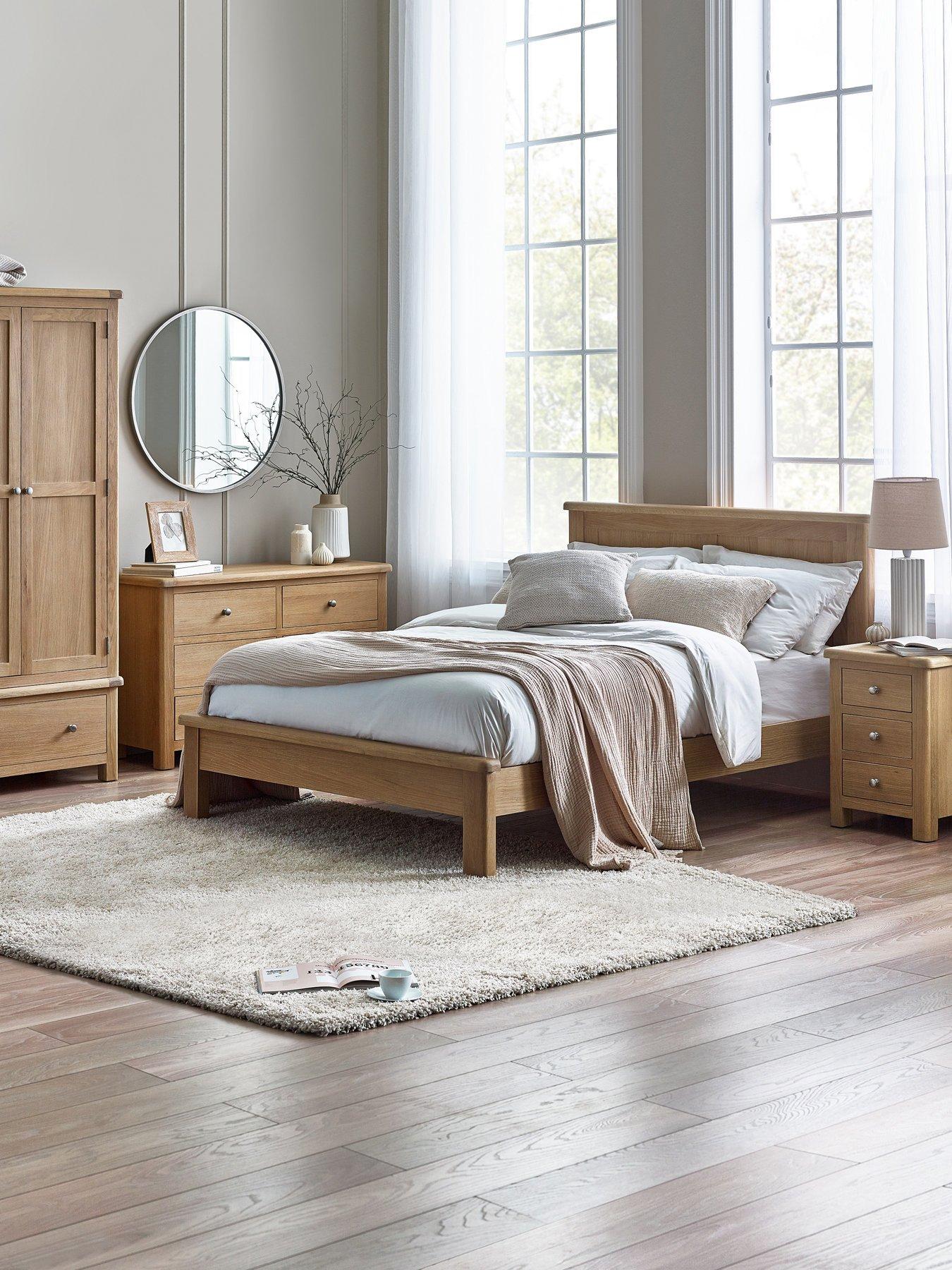 front image of julian-bowen-memphis-limed-oak-135cm-double-bed