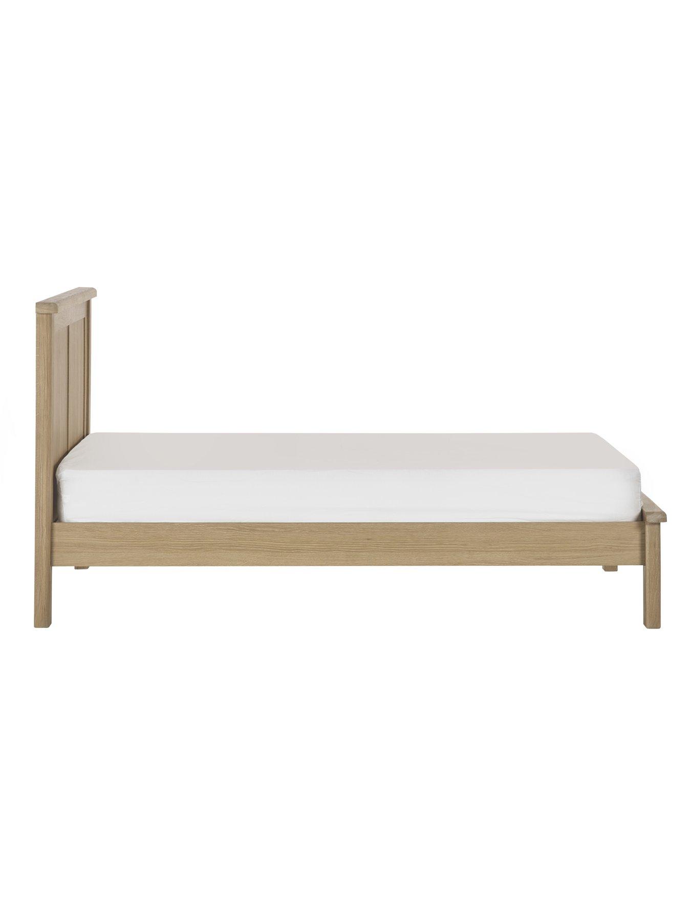  image of julian-bowen-memphis-limed-oak-135cm-double-bed