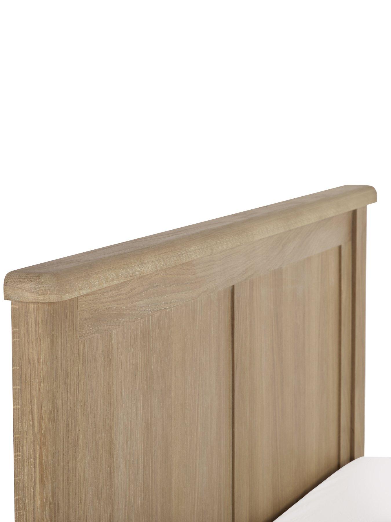  image of julian-bowen-memphis-limed-oak-135cm-double-bed