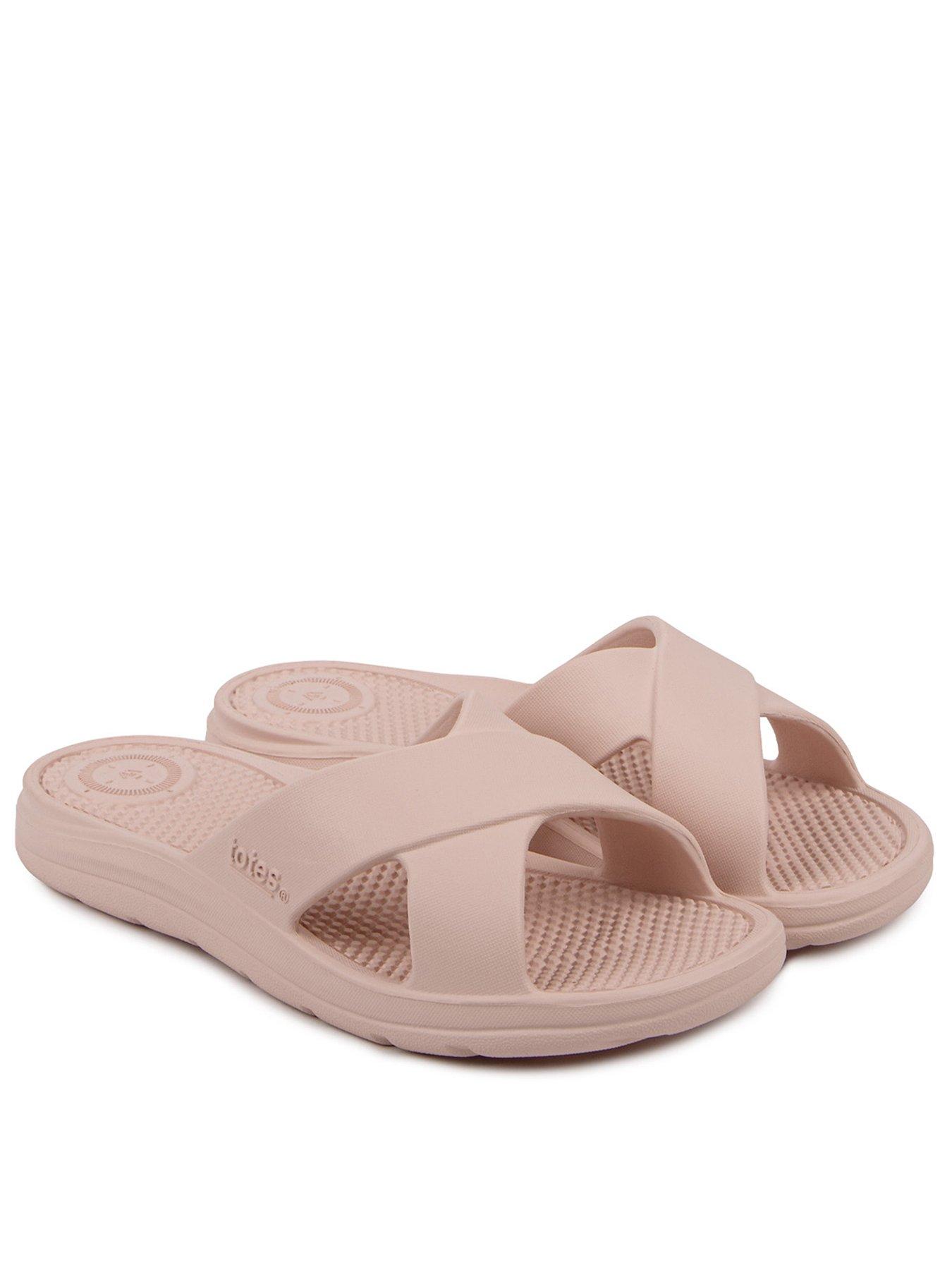 totes-solbounce-cross-slide-sandals-evening-sand