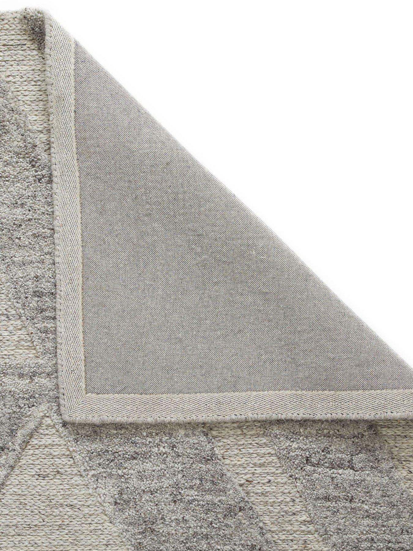 Image 3 of 4 of The Very Collection Arrow Wool Rug - Grey