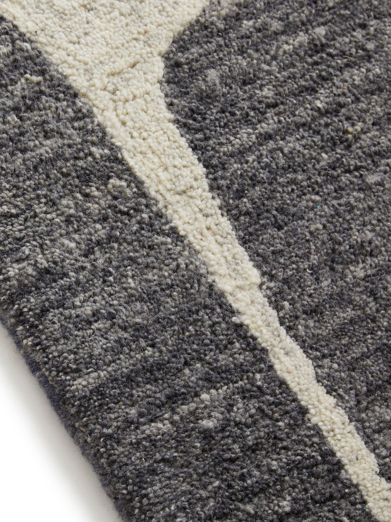 Image 4 of 4 of The Very Collection Vista Retro Wool Rug