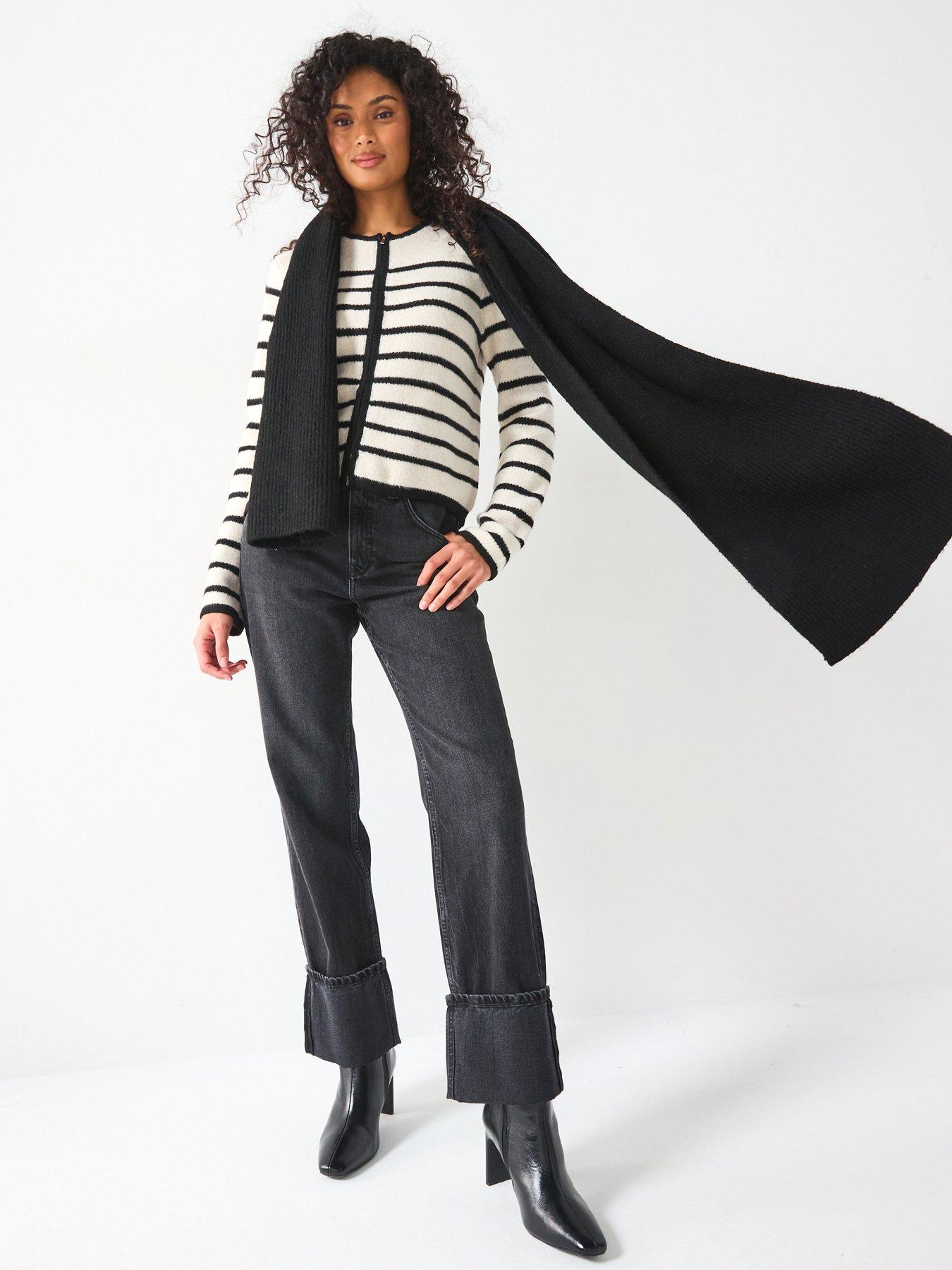 undefined Rib Knit Scarf - Black