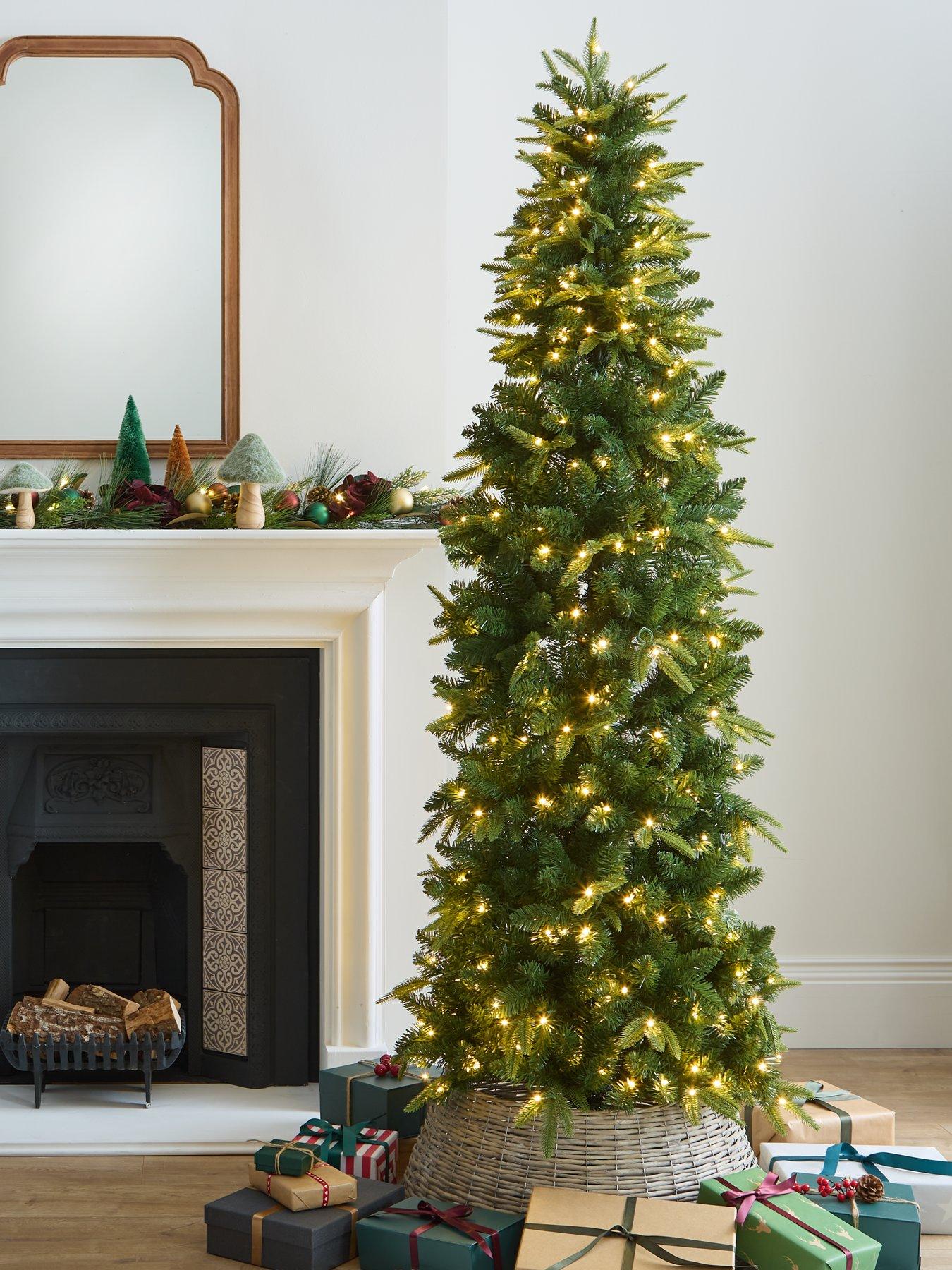 The Very Collection 7ft (210 cm) Newburgh Mixed Tips Slim Pre-Lit Christmas Tree