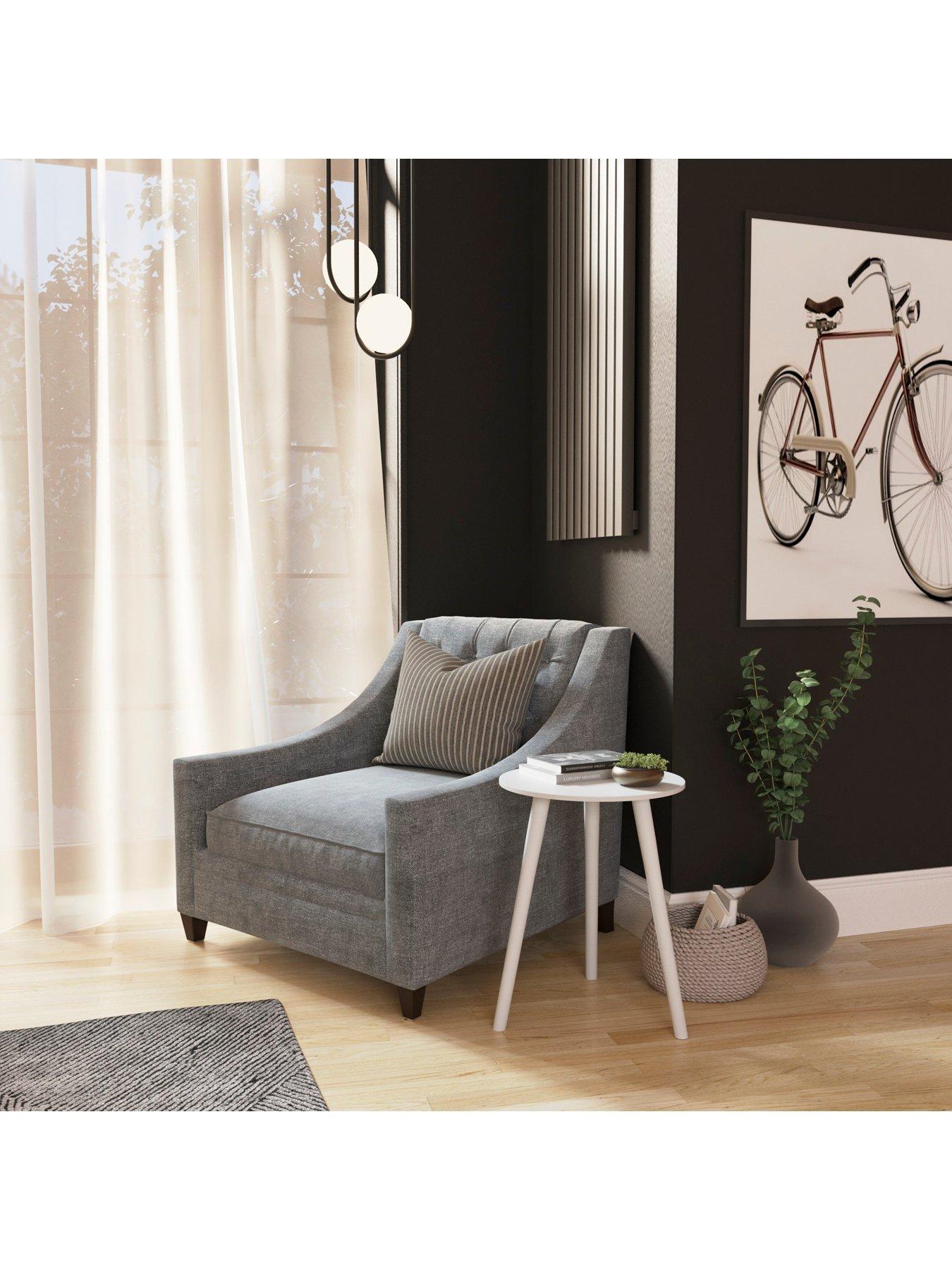  image of vida-designs-round-side-table