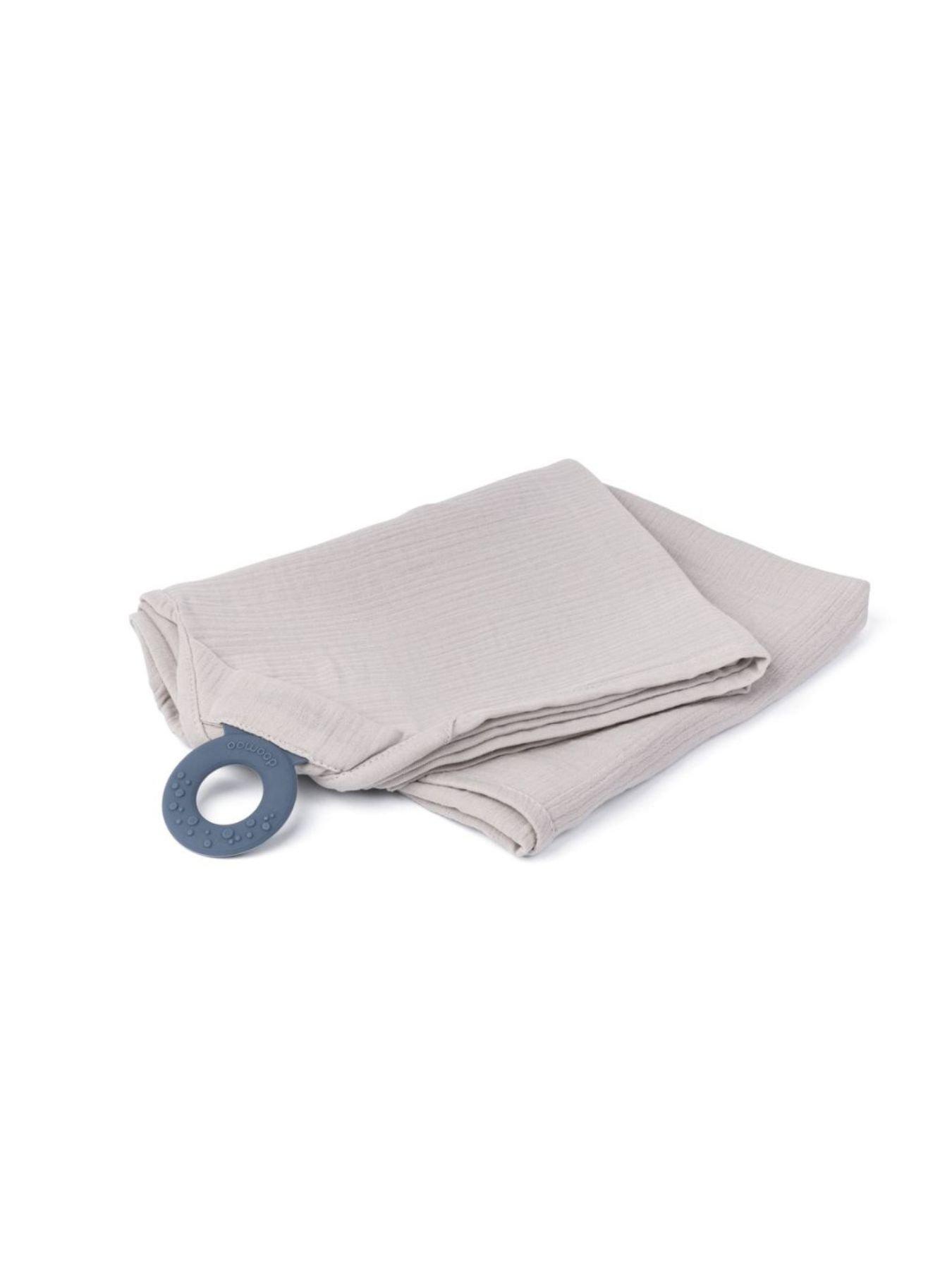 undefined Doomoo Momn Play Multi-Use Nursing Cape/Cover