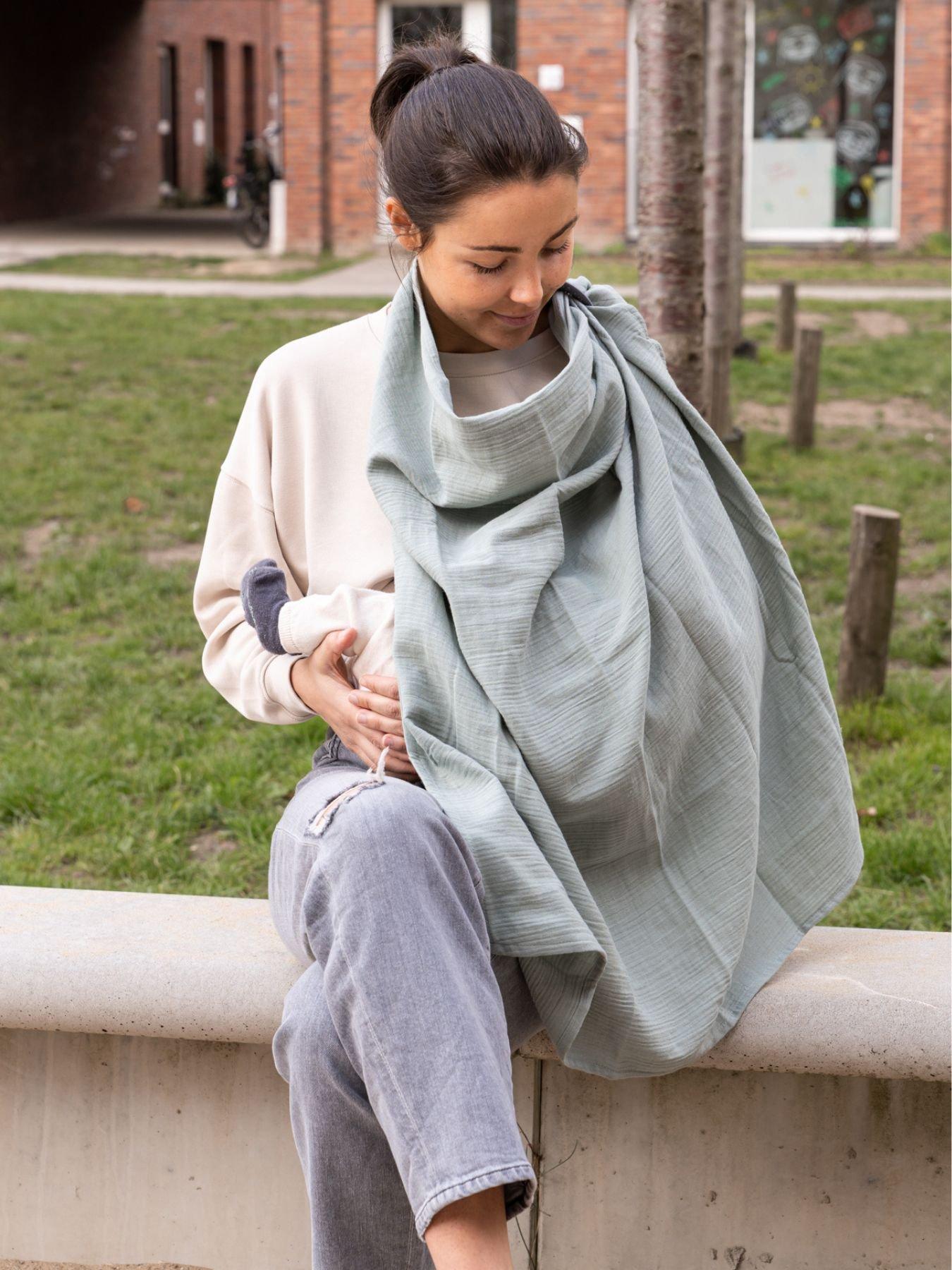 Babymoov Doomoo Momn Play Multi-Use Nursing Cape/Cover